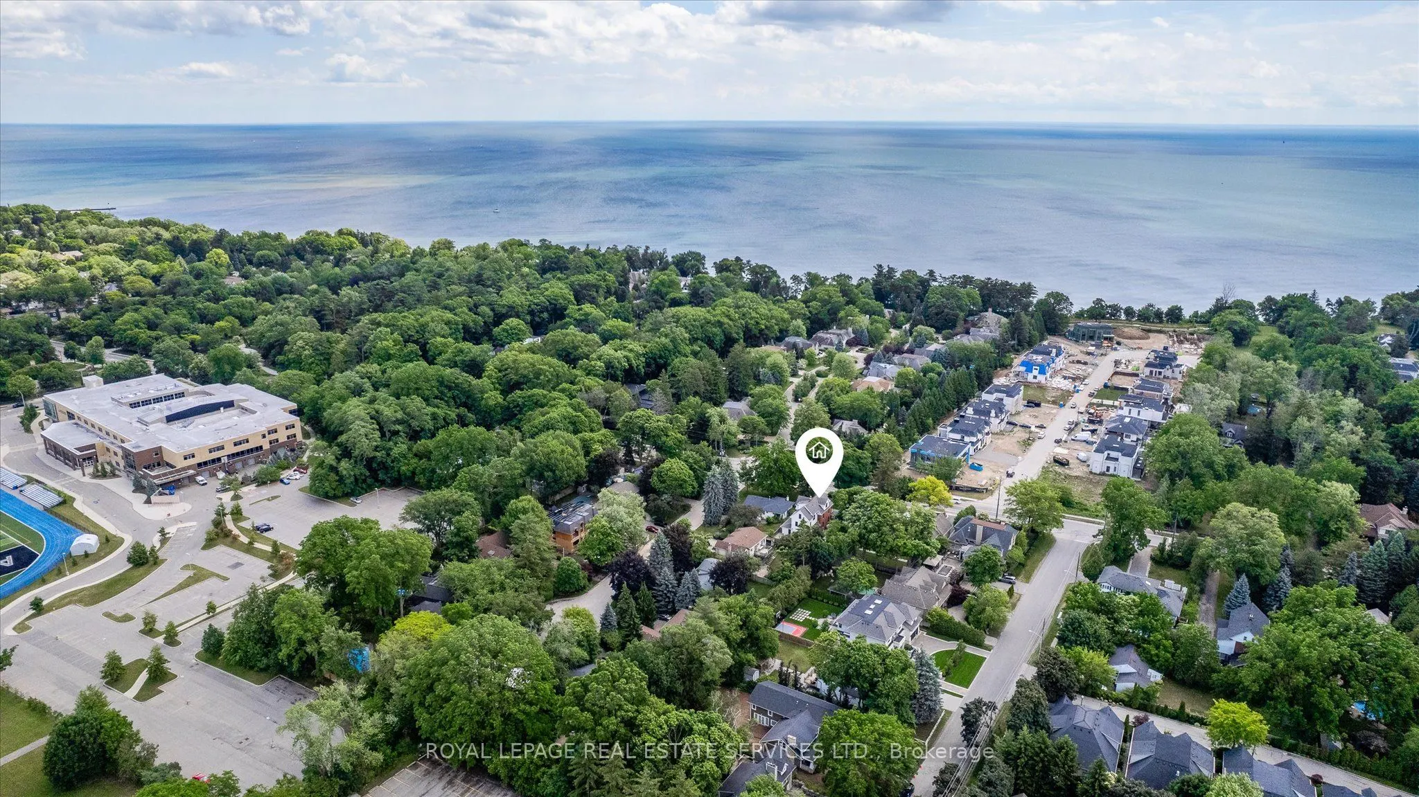 335 Lakeshore Road W