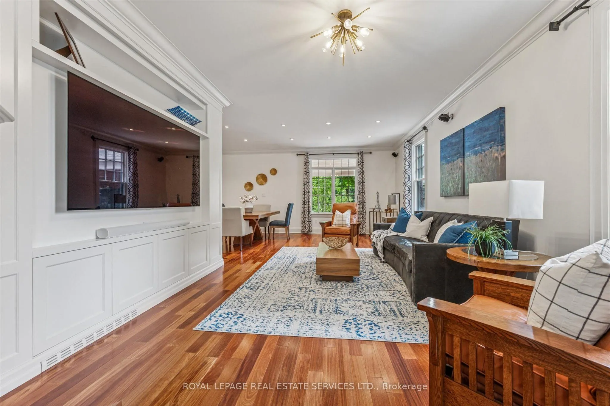 335 Lakeshore Road W