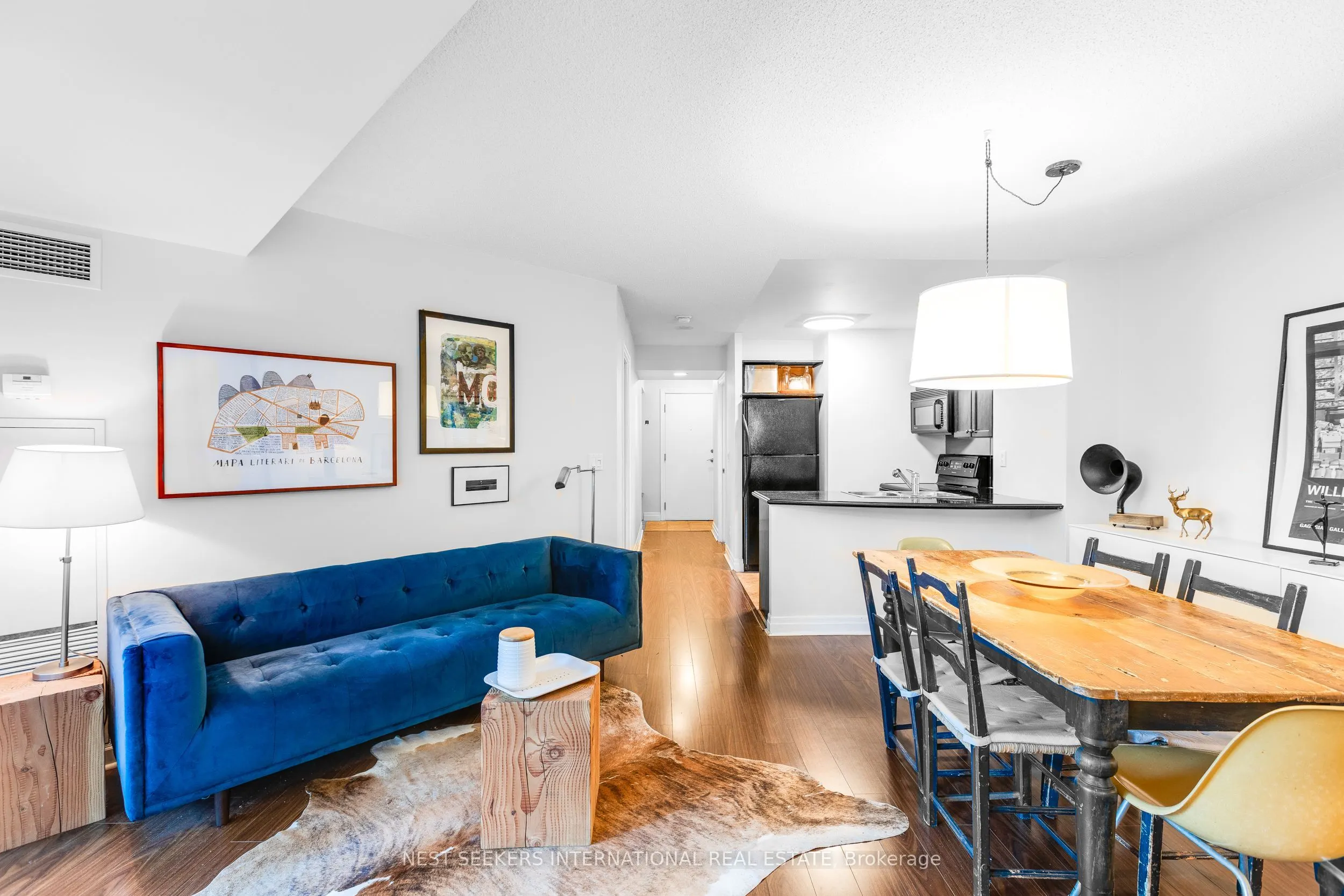 2121 Lake Shore Boulevard W, #204
