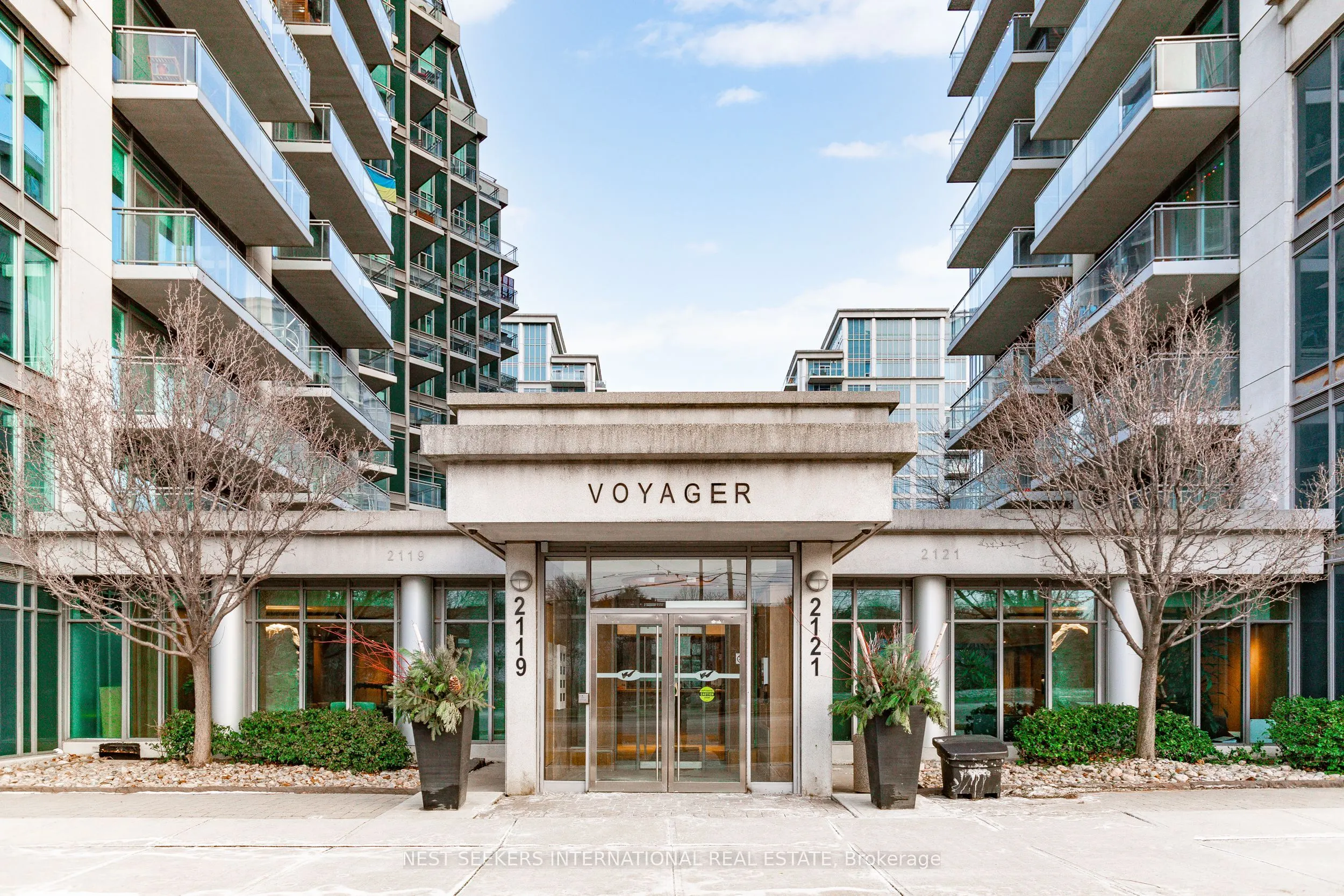 2121 Lake Shore Boulevard W, #204