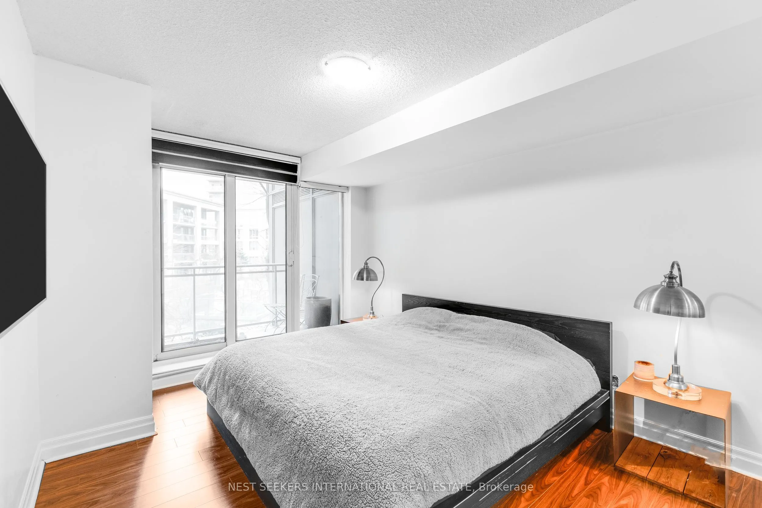 2121 Lake Shore Boulevard W, #204