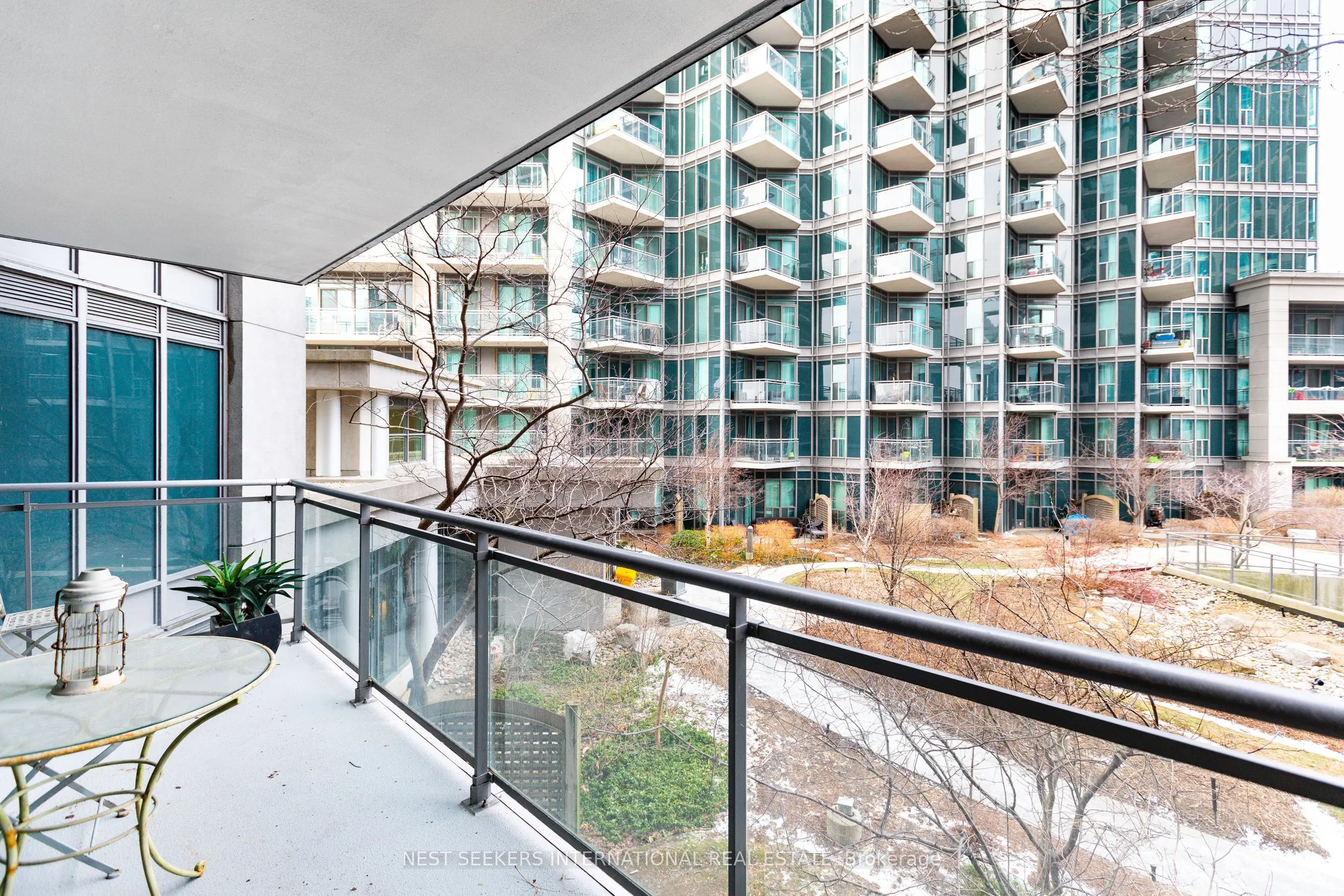 2121 Lake Shore Boulevard W, #204