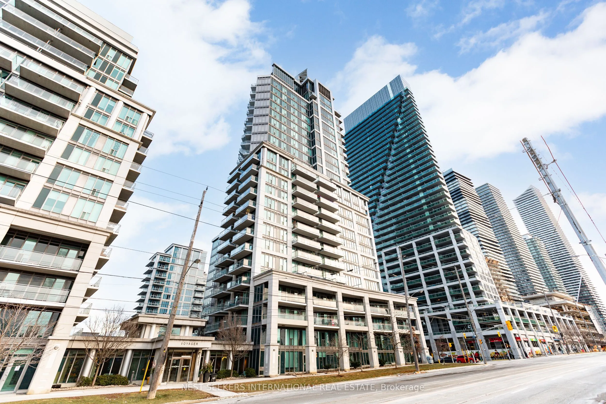 2121 Lake Shore Boulevard W, #204