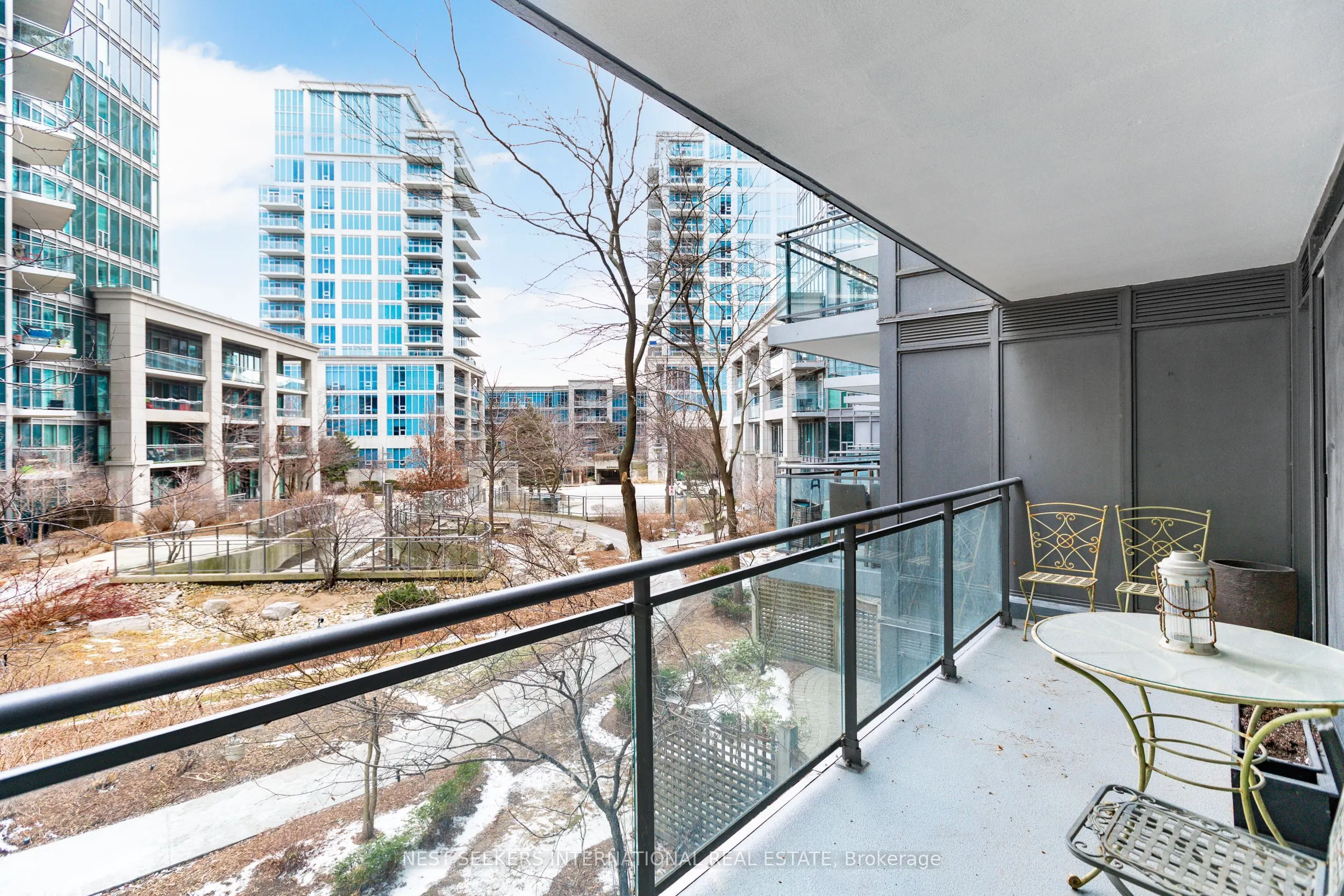 2121 Lake Shore Boulevard W, #204