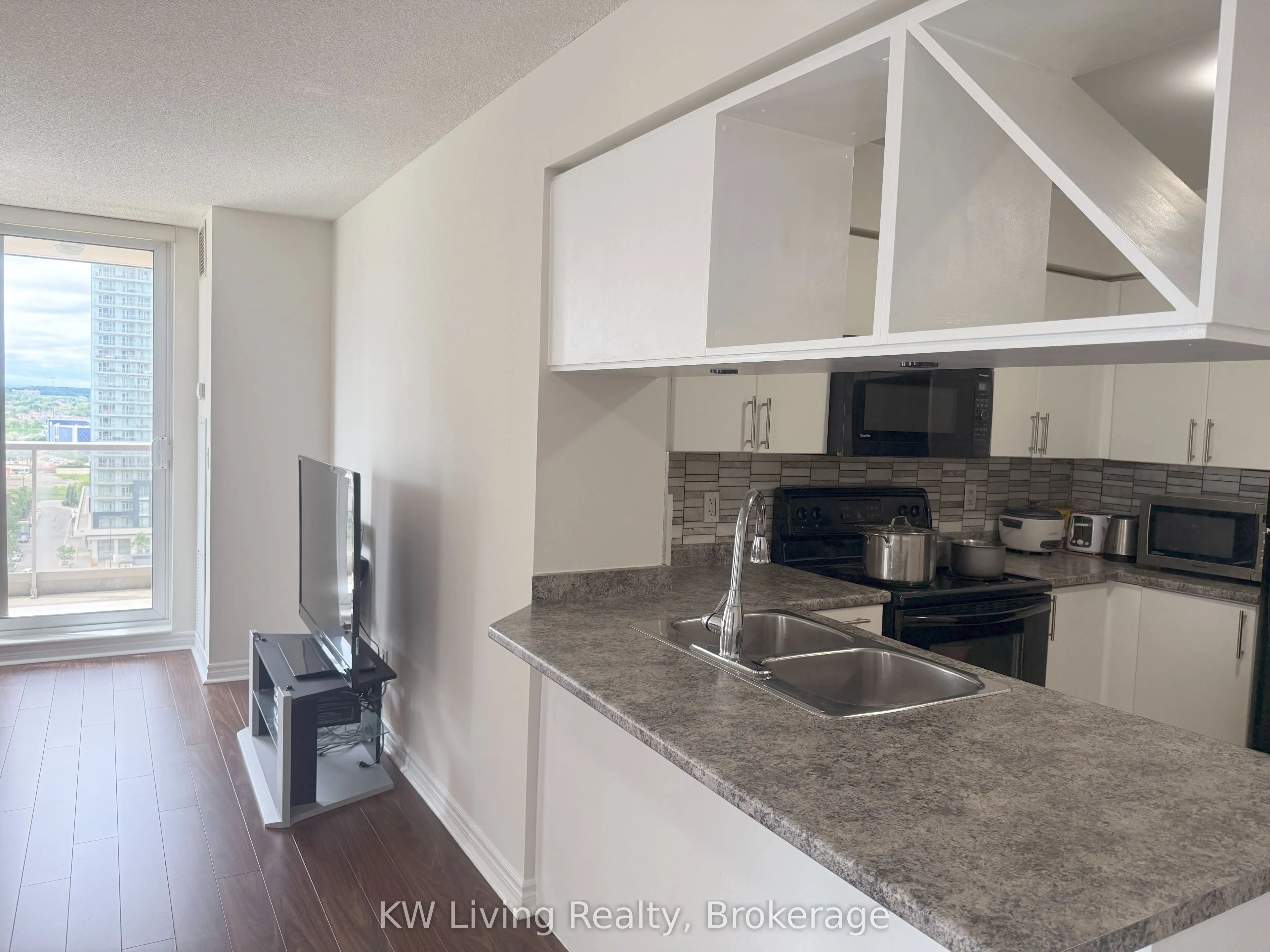 4090 Living Arts Drive, #1505
