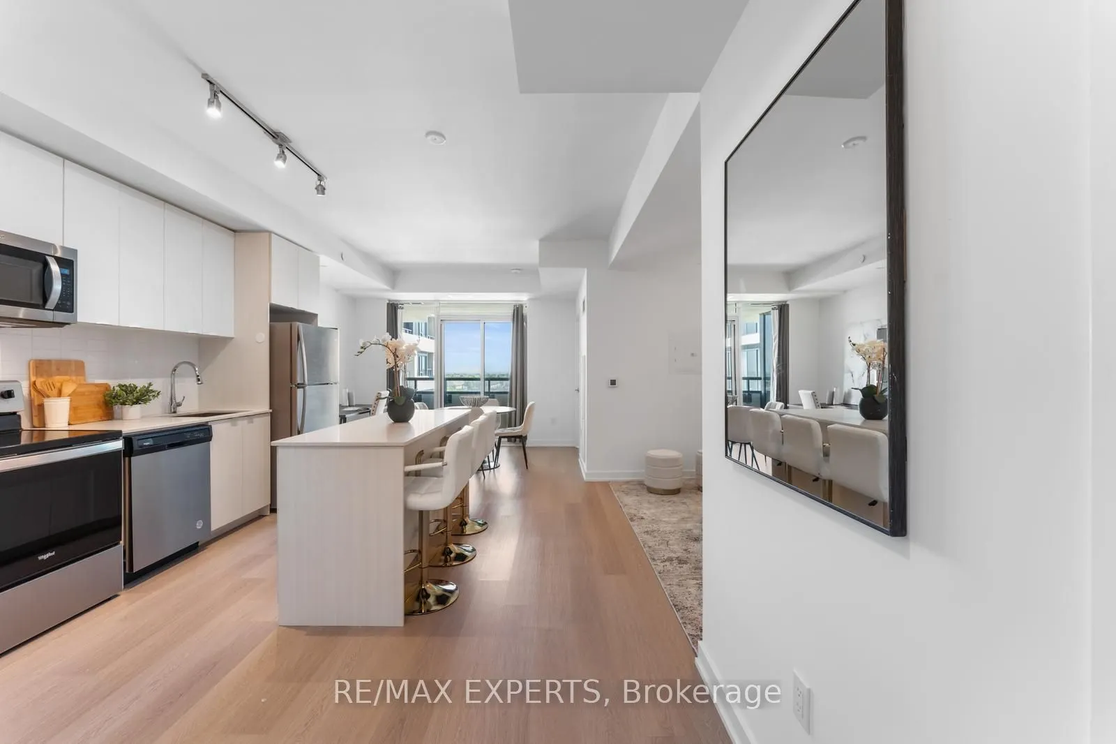 859 The Queensway, #510