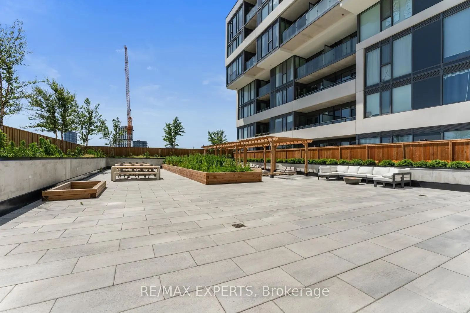 859 The Queensway, #510