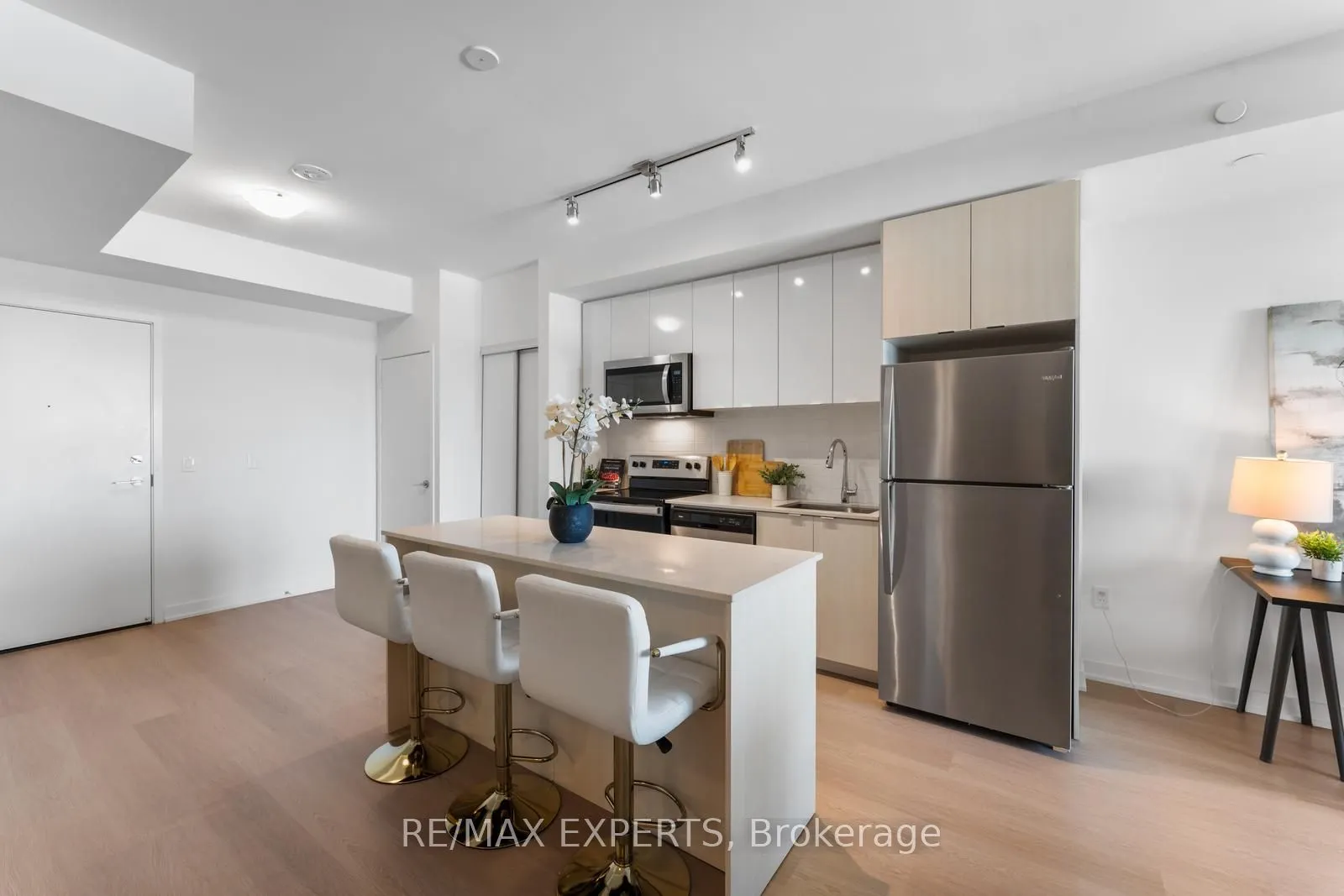 859 The Queensway, #510