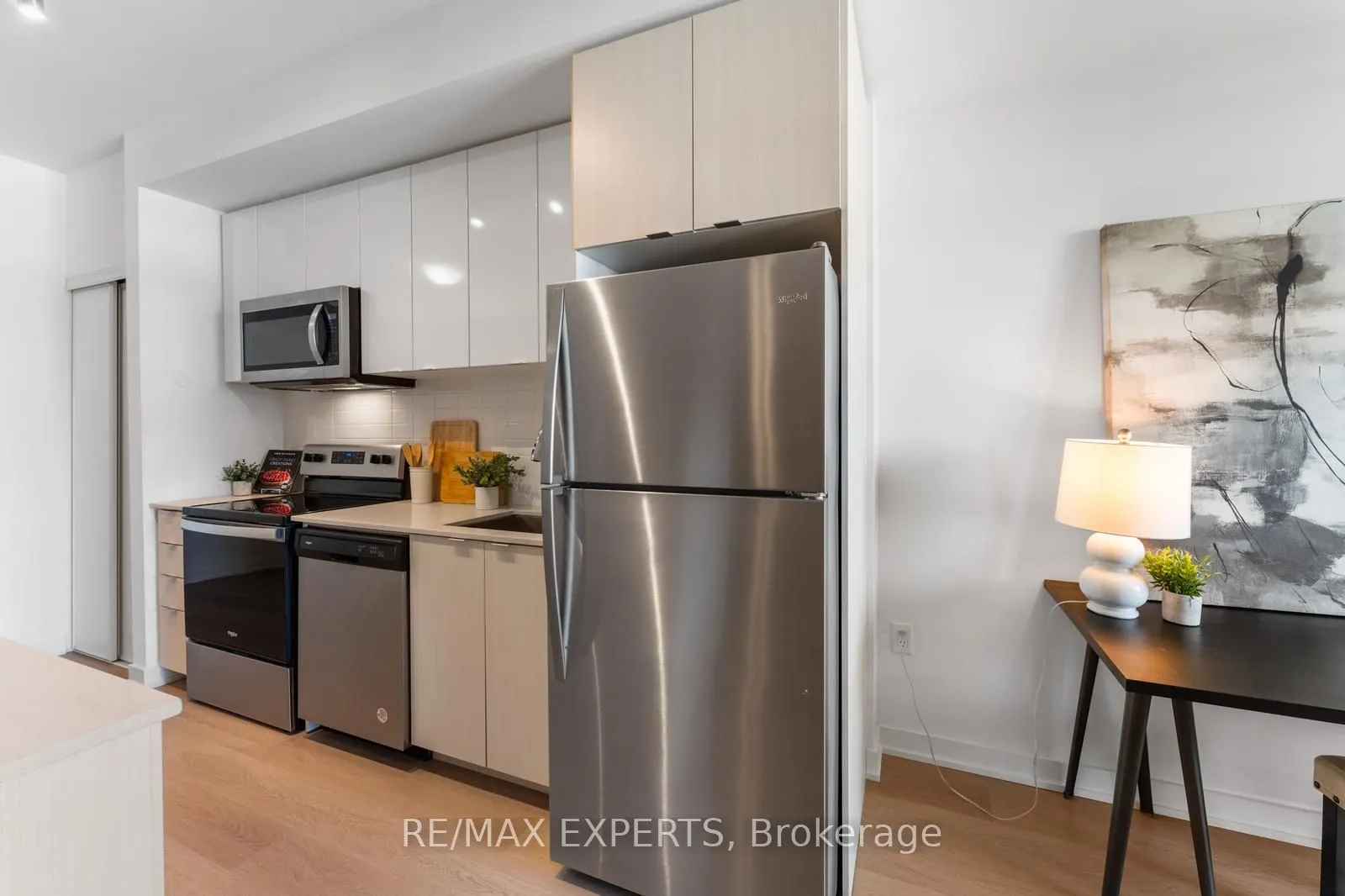 859 The Queensway, #510