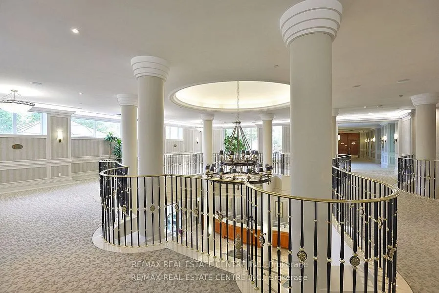 35 Kingsbridge Garden Circle, #514
