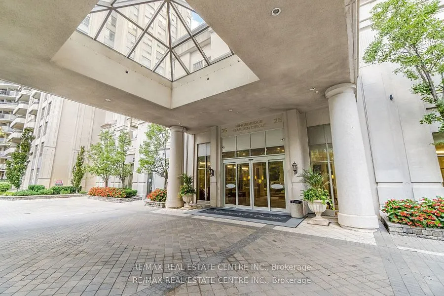 35 Kingsbridge Garden Circle, #514