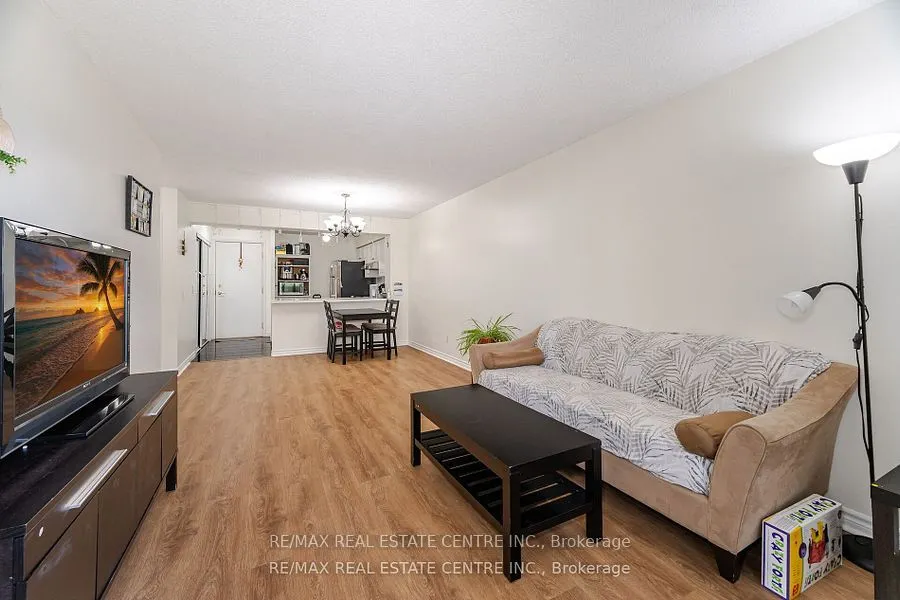 35 Kingsbridge Garden Circle, #514