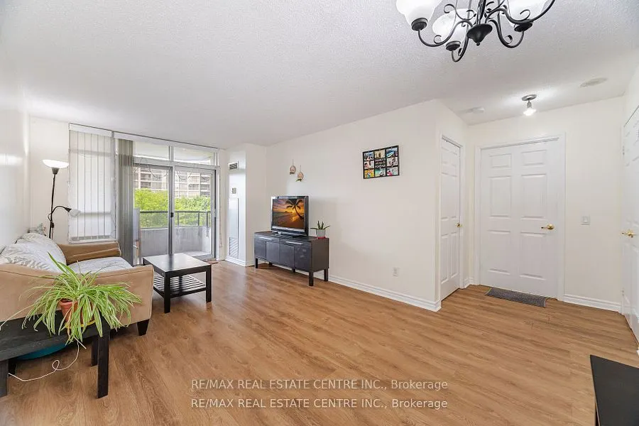 35 Kingsbridge Garden Circle, #514