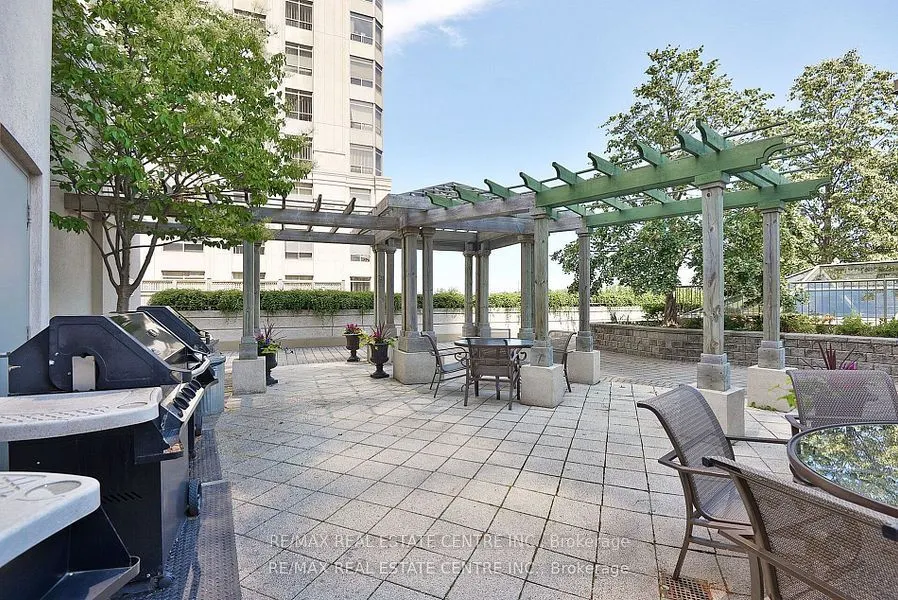 35 Kingsbridge Garden Circle, #514