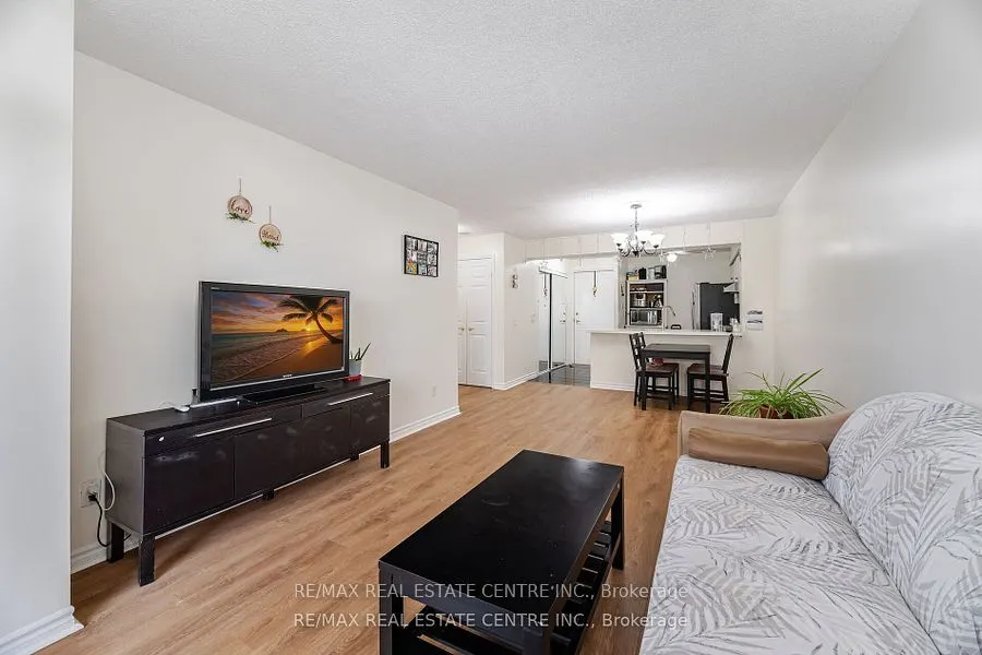 35 Kingsbridge Garden Circle, #514