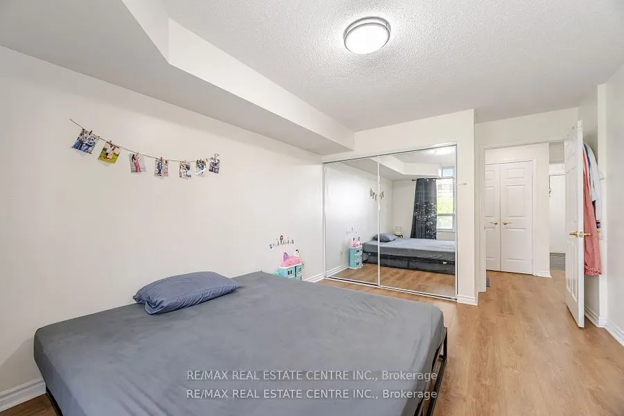 35 Kingsbridge Garden Circle, #514