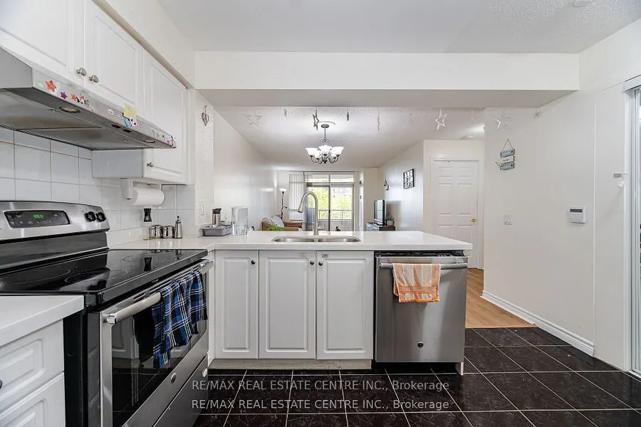 35 Kingsbridge Garden Circle, #514