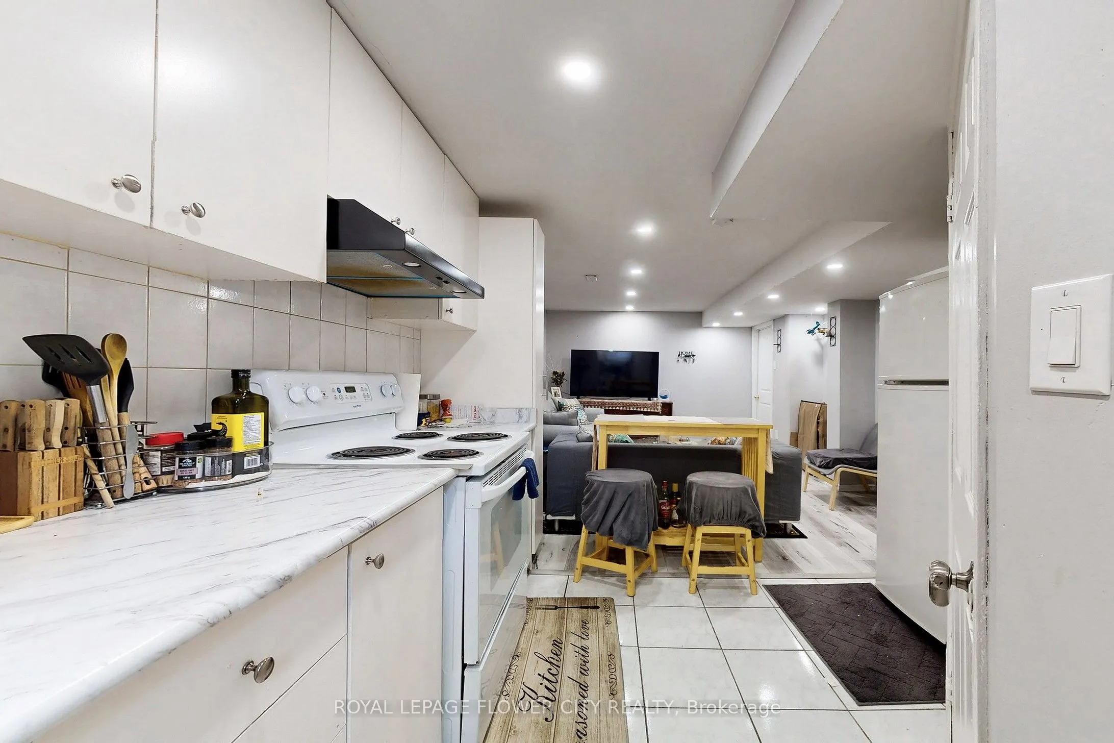 656 Esprit Crescent