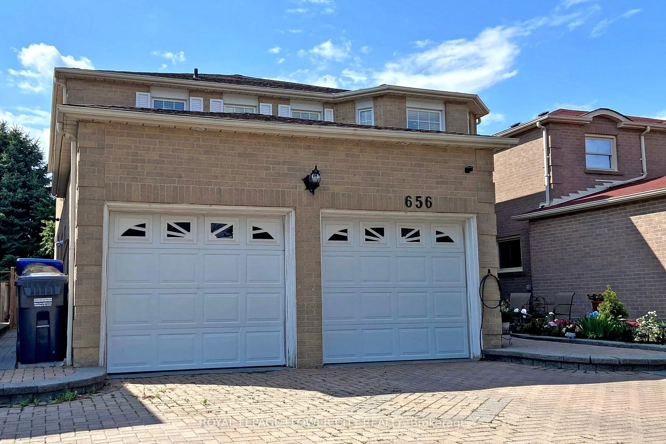 656 Esprit Crescent