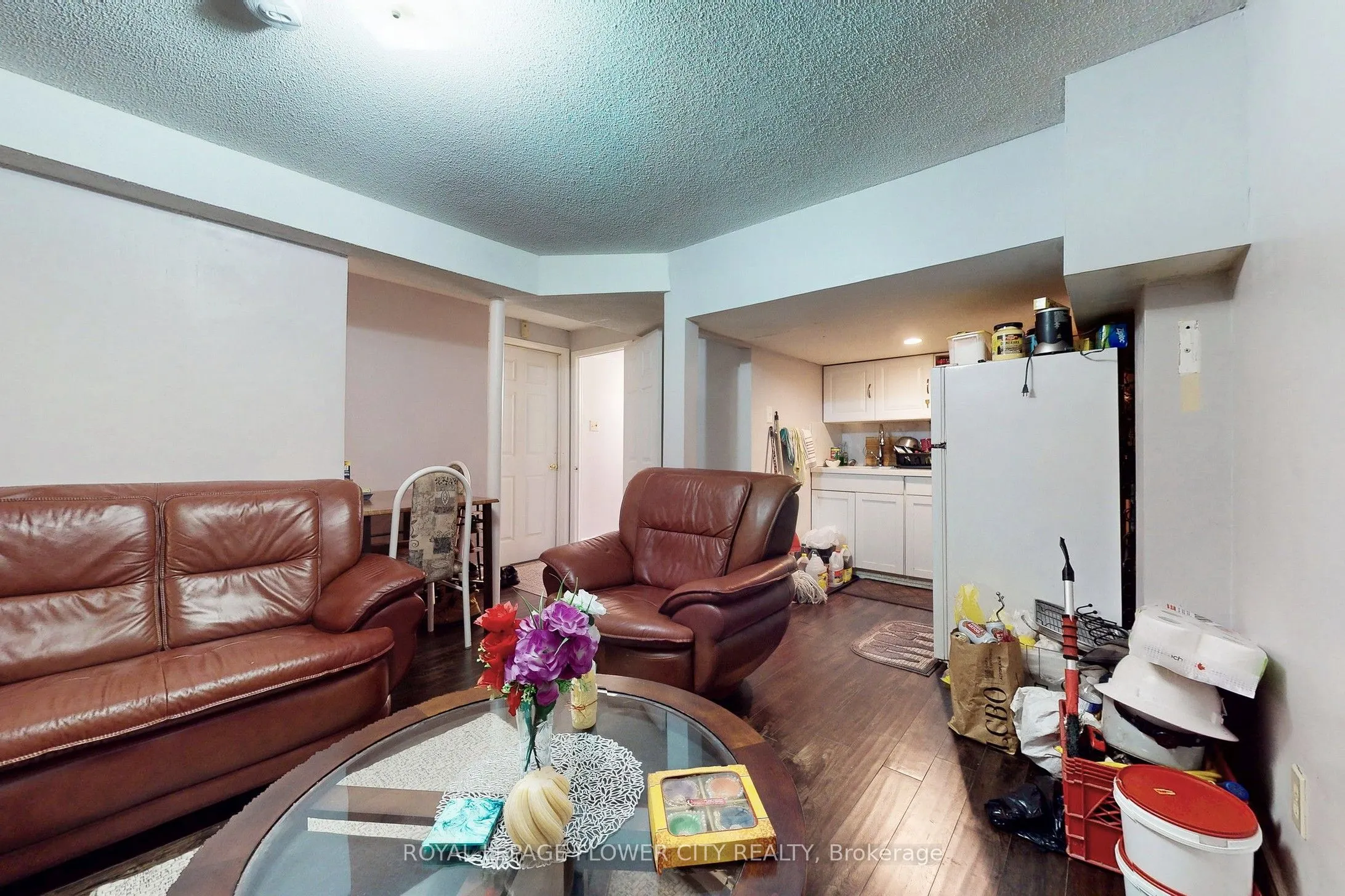 656 Esprit Crescent