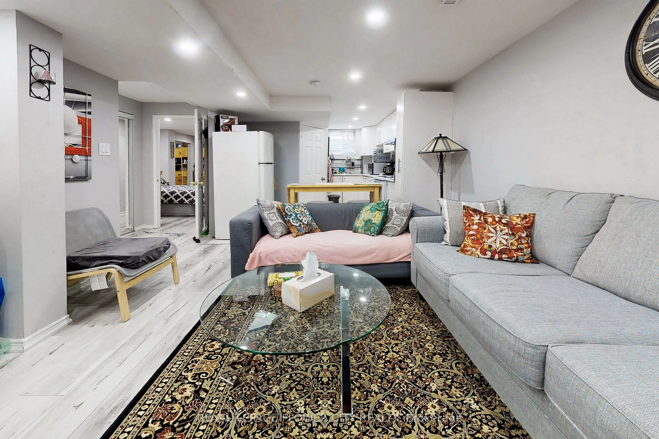 656 Esprit Crescent