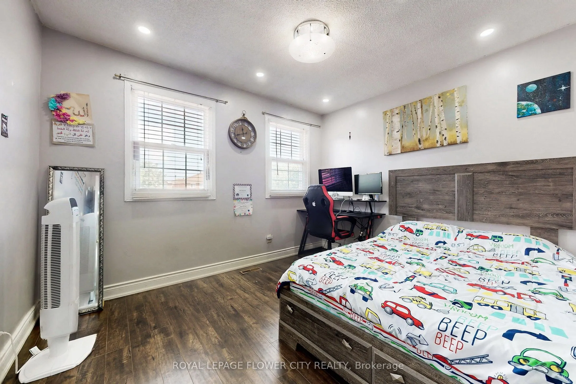 656 Esprit Crescent