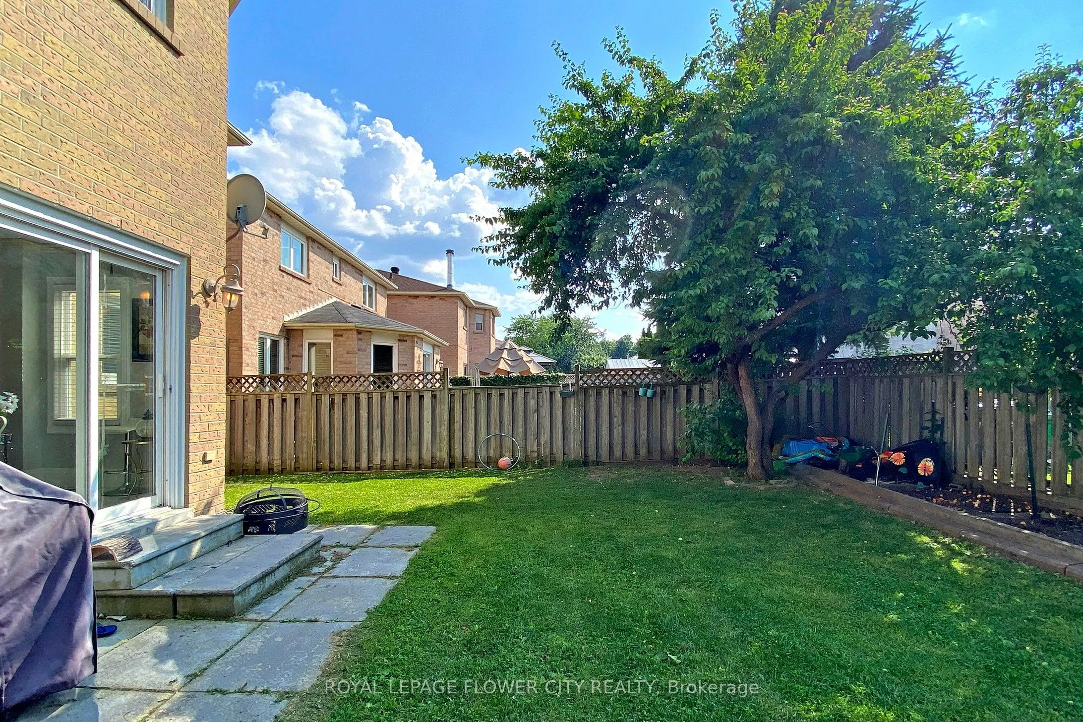 656 Esprit Crescent