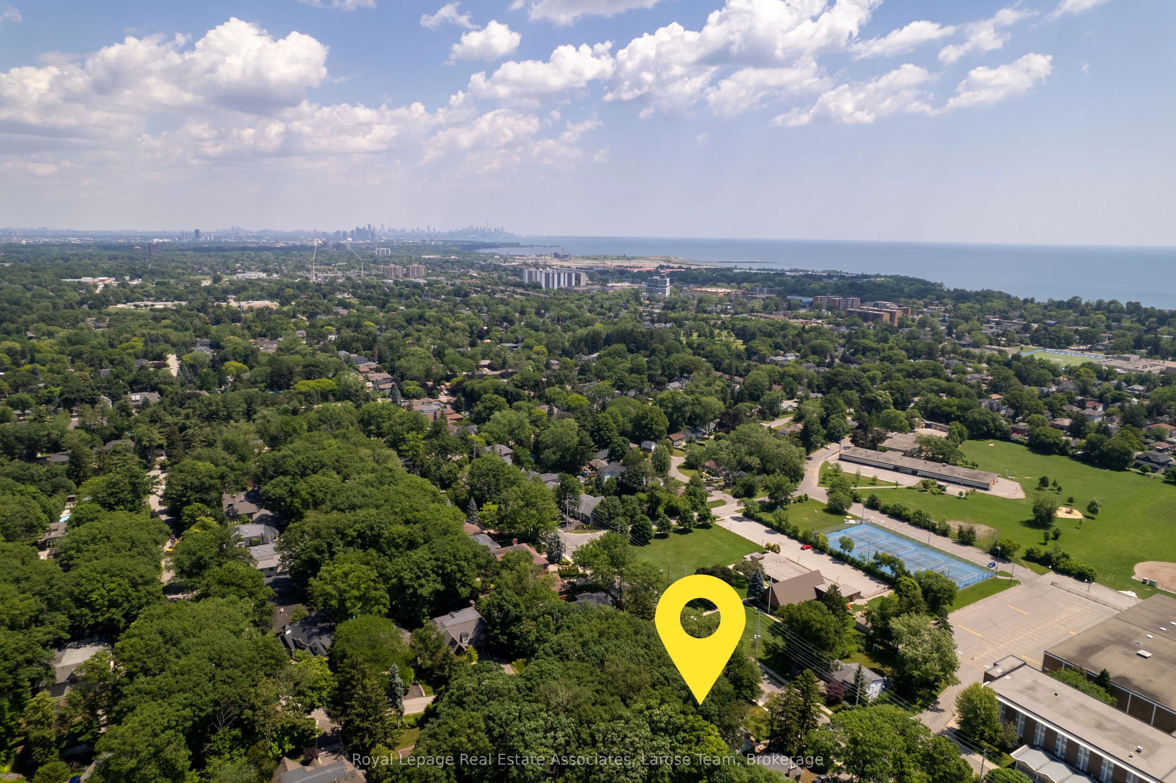 101 Mineola Road E