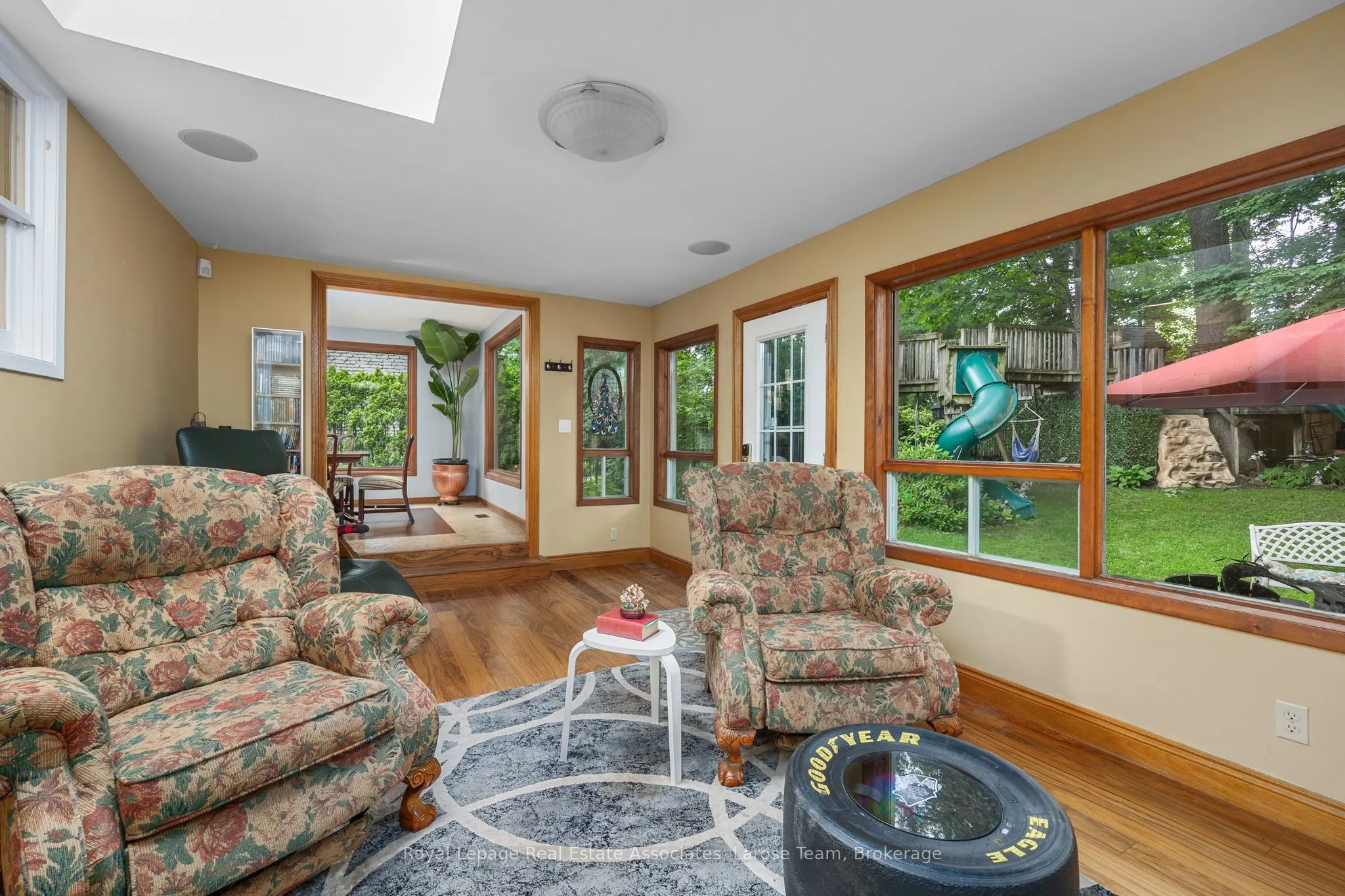 101 Mineola Road E