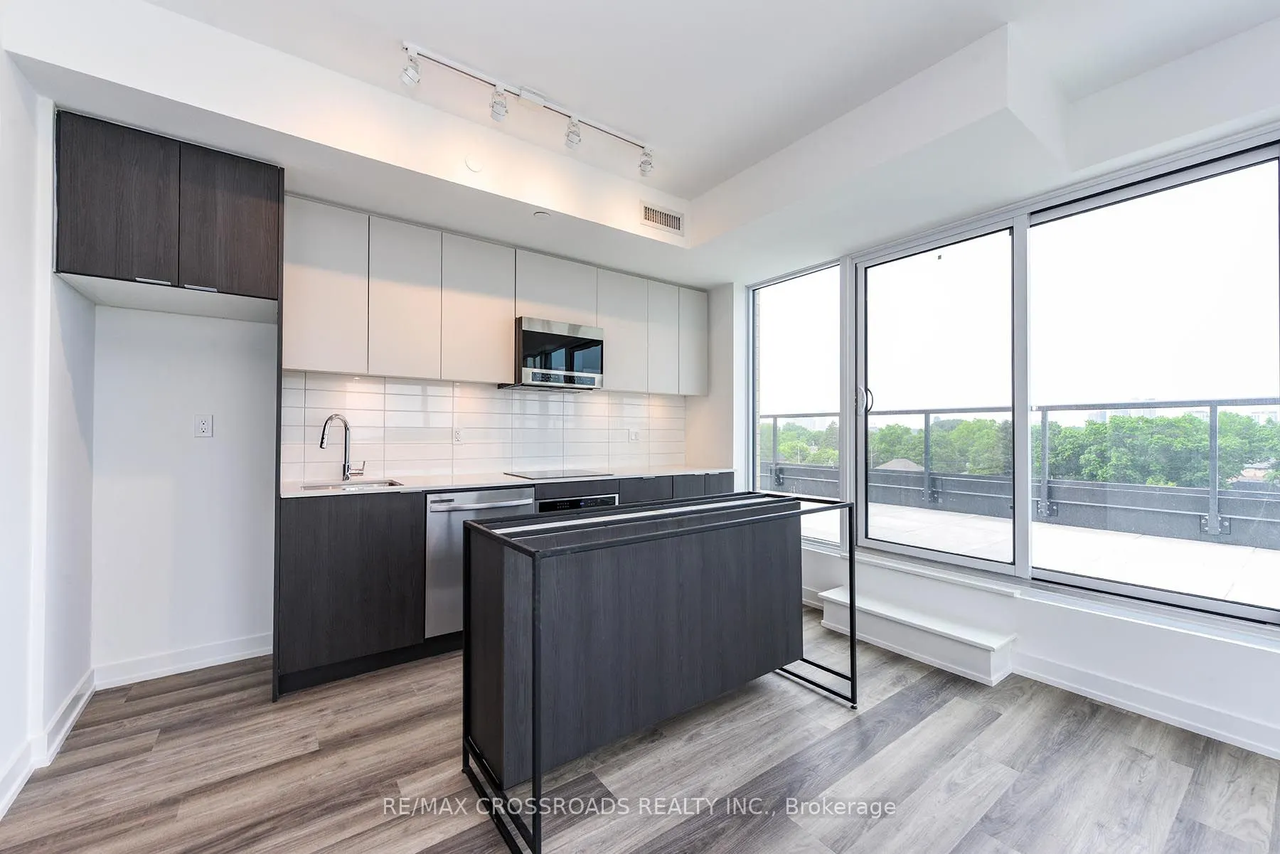 6 Chartwell Road, #601