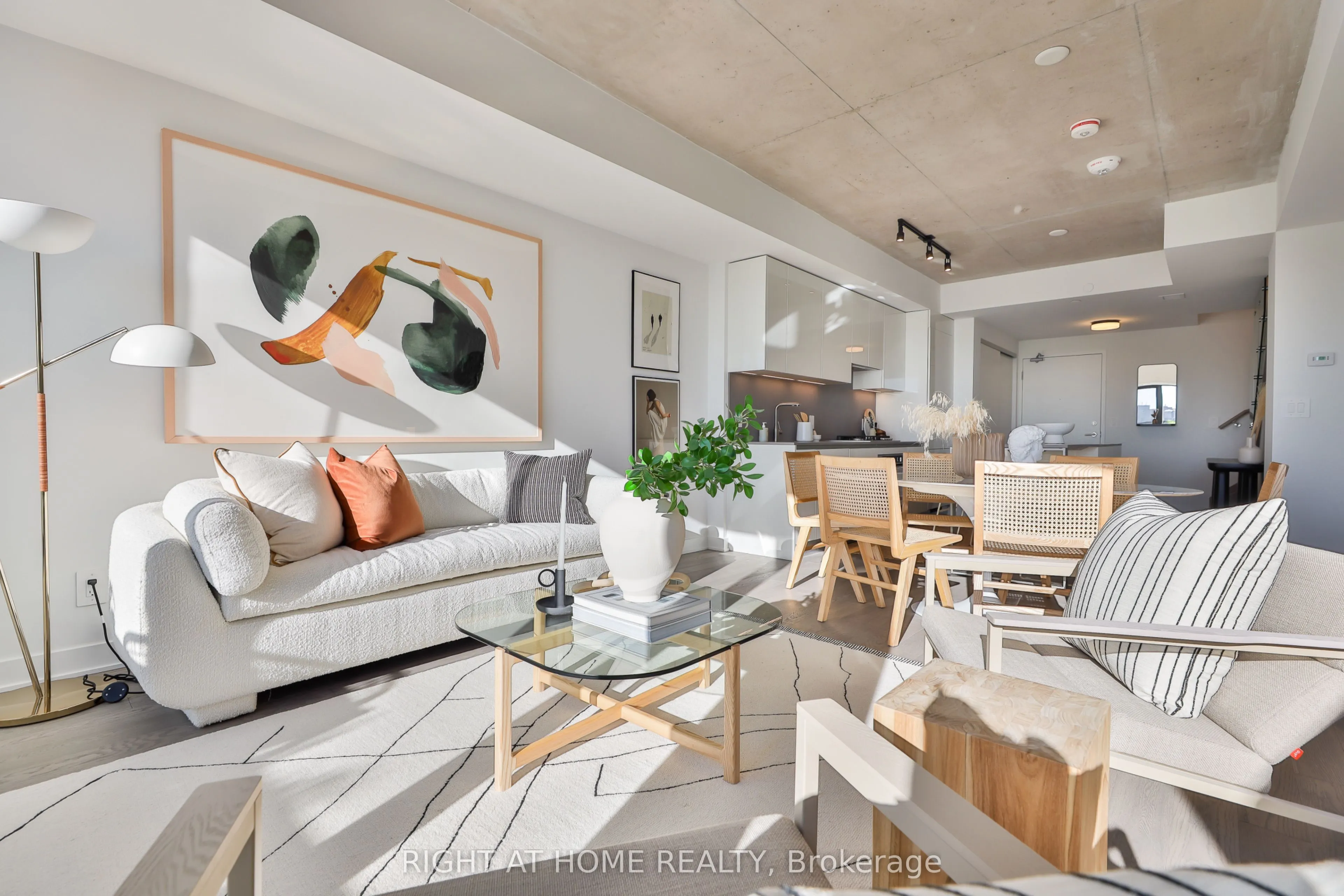 2720 Dundas Street W, #604