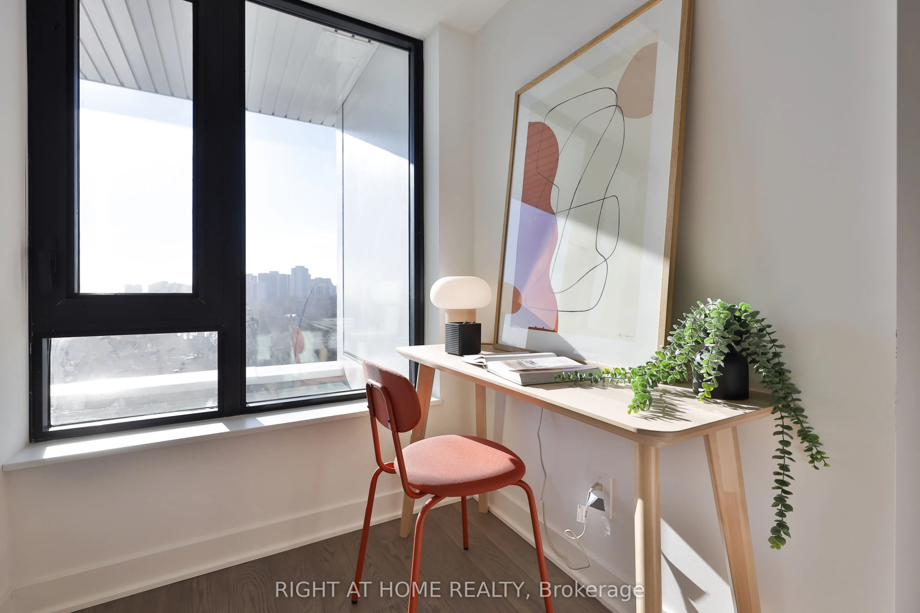 2720 Dundas Street W, #604