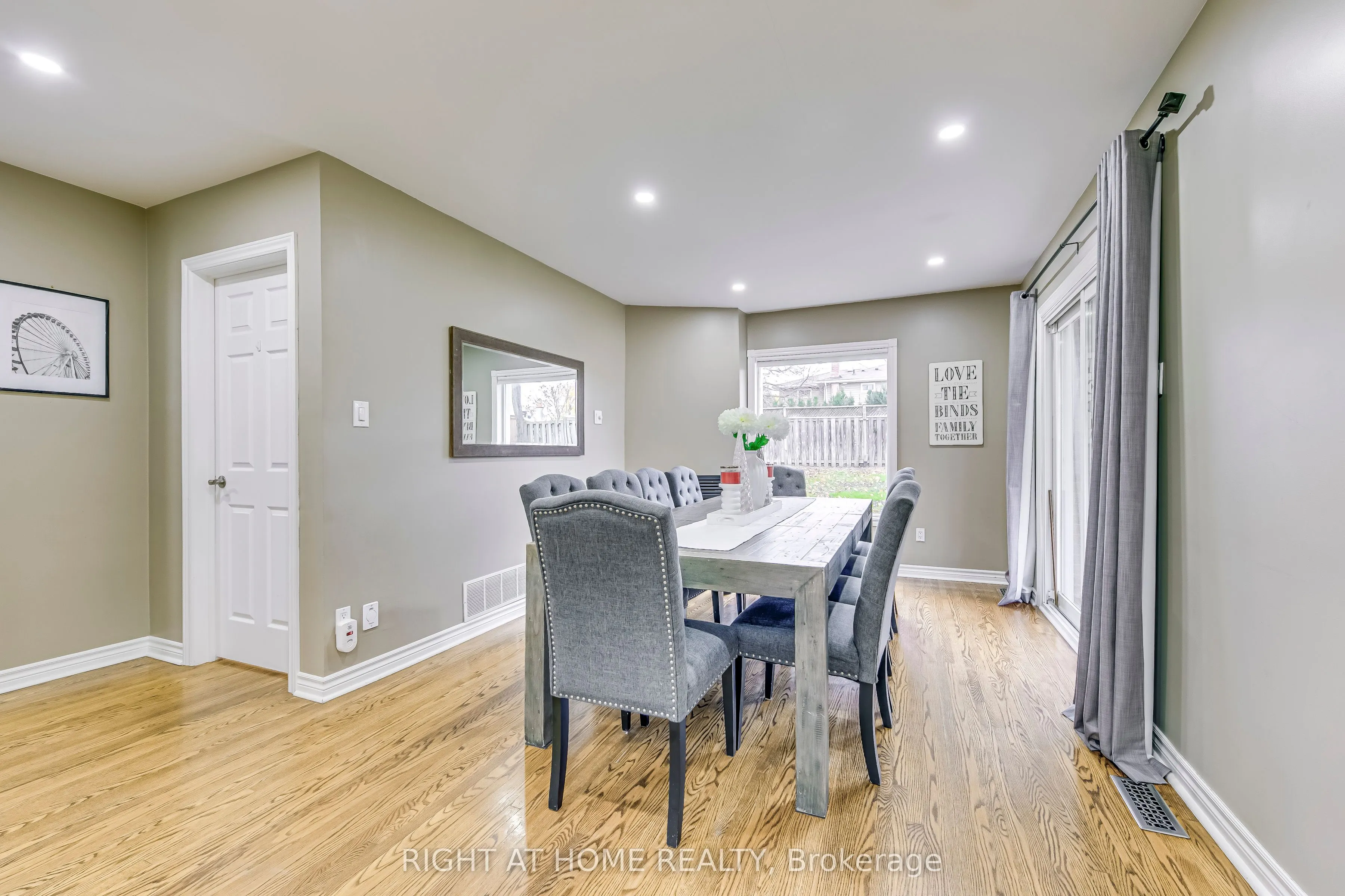 16 Dawson Crescent