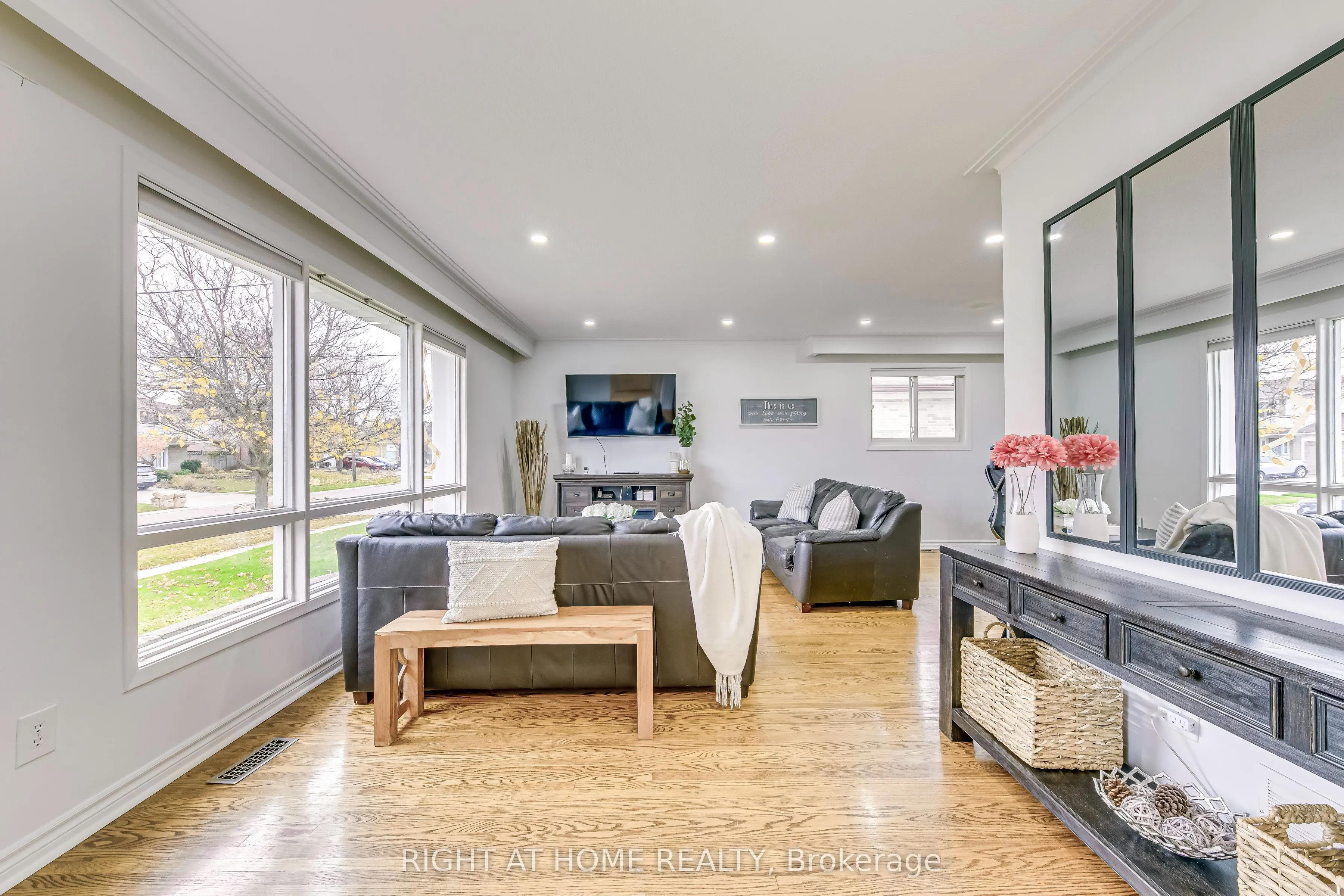 16 Dawson Crescent