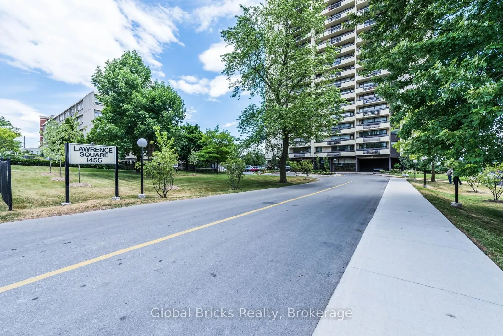 1455 Lawrence Avenue W, #2006