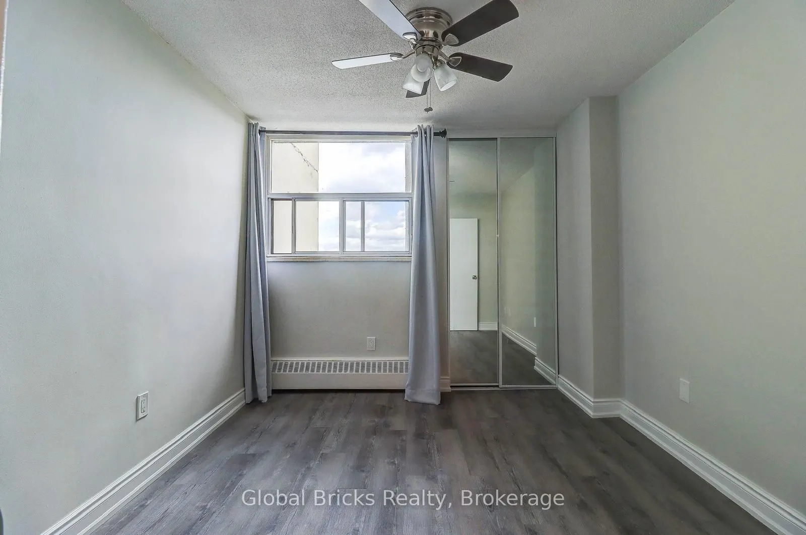 1455 Lawrence Avenue W, #2006