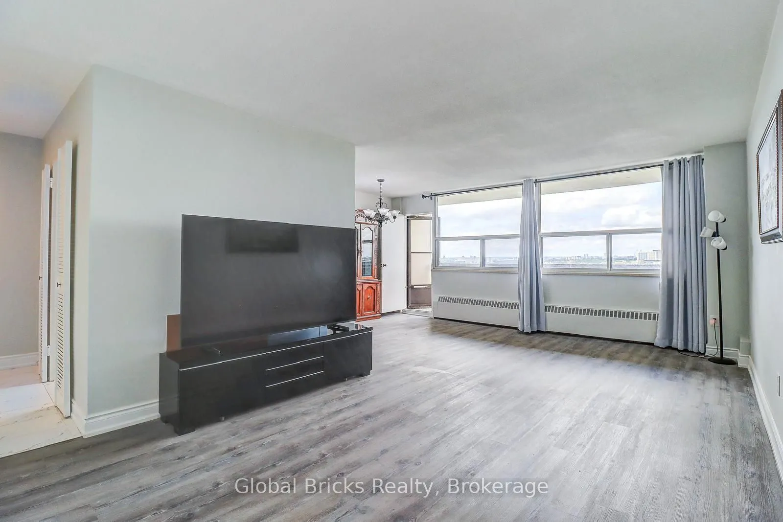 1455 Lawrence Avenue W, #2006