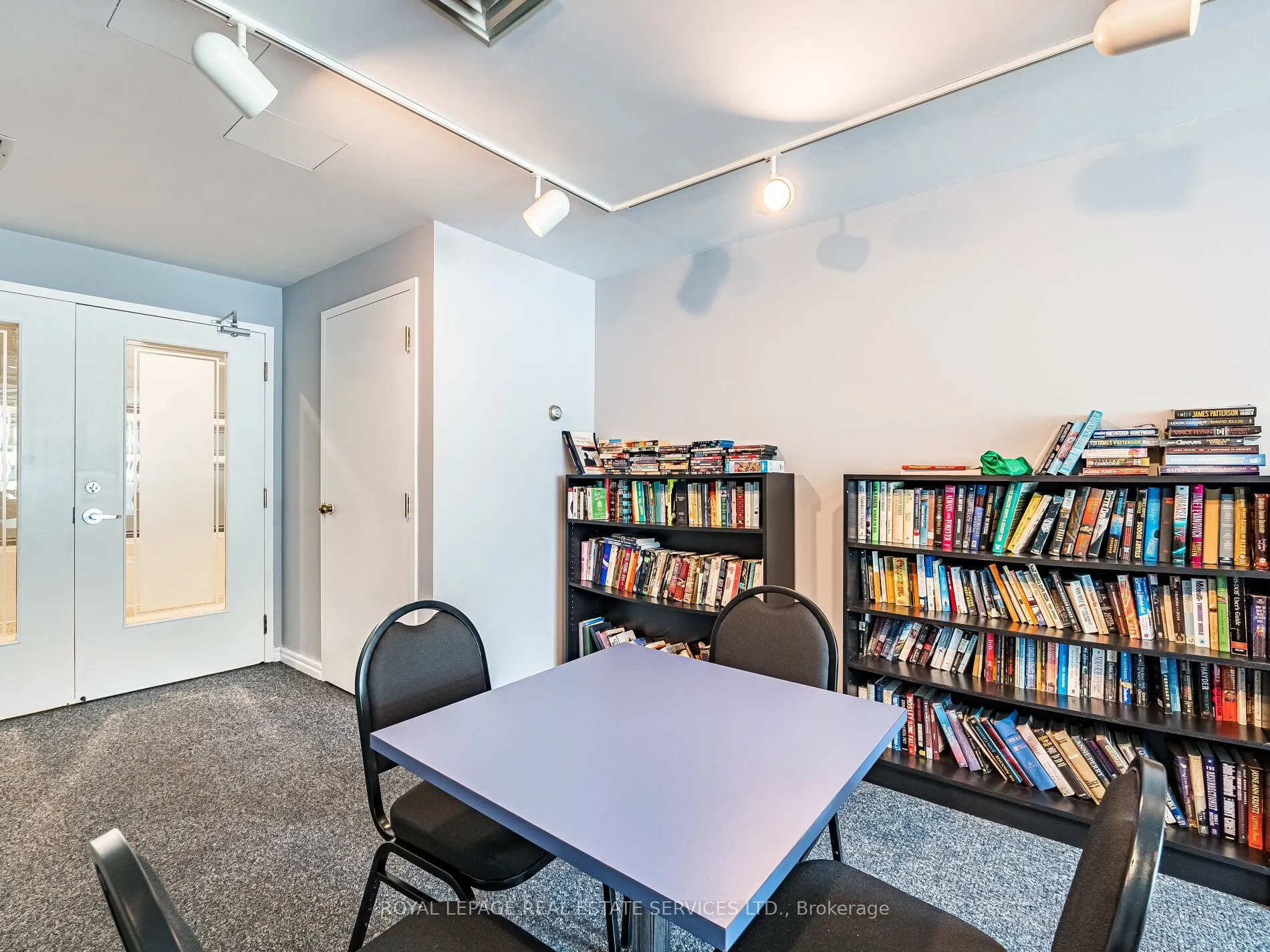 12 Laurelcrest Street, #908