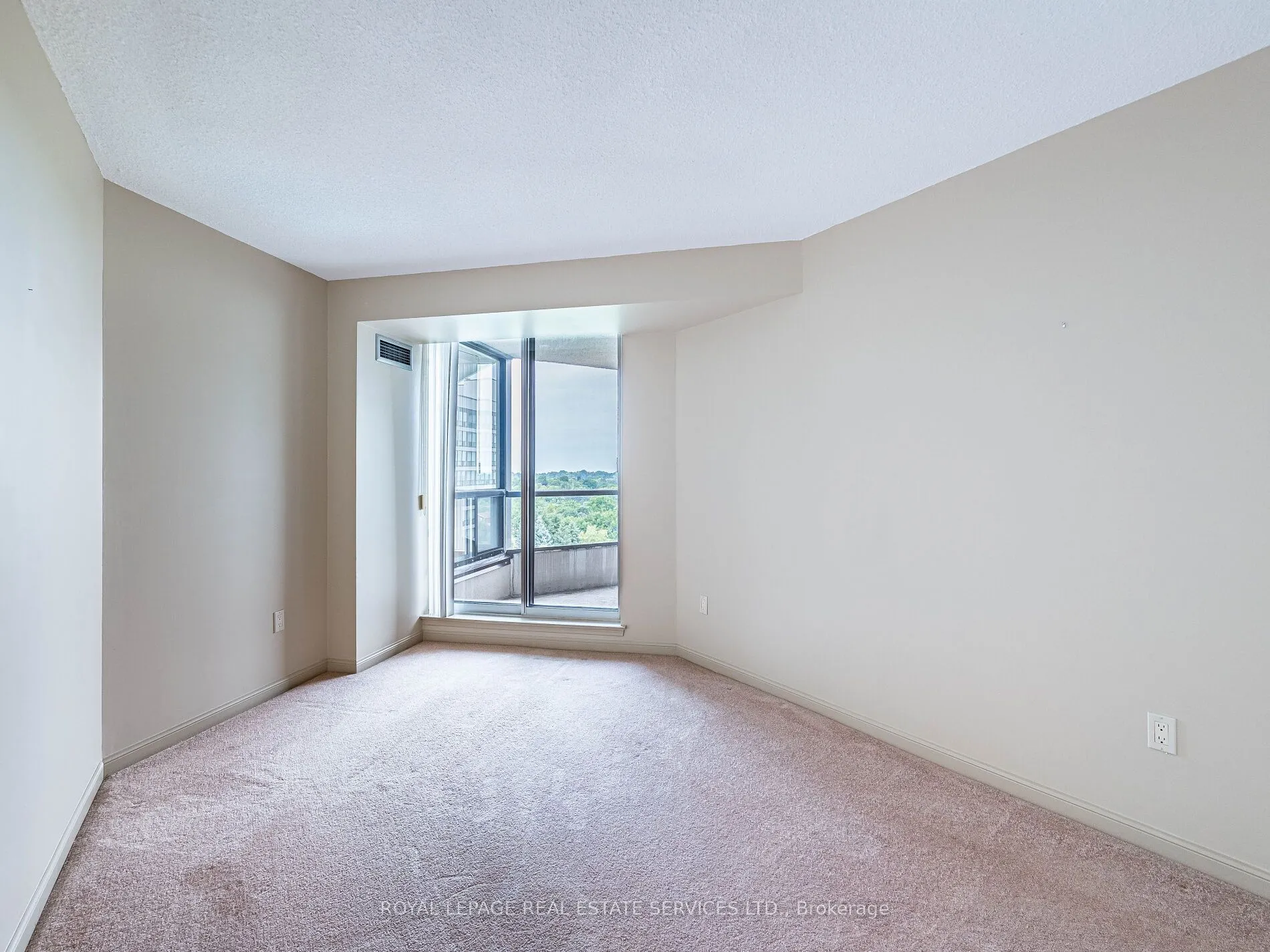 12 Laurelcrest Street, #908