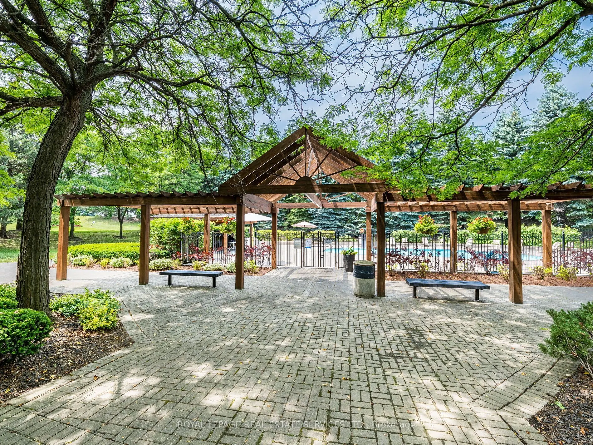 12 Laurelcrest Street, #908