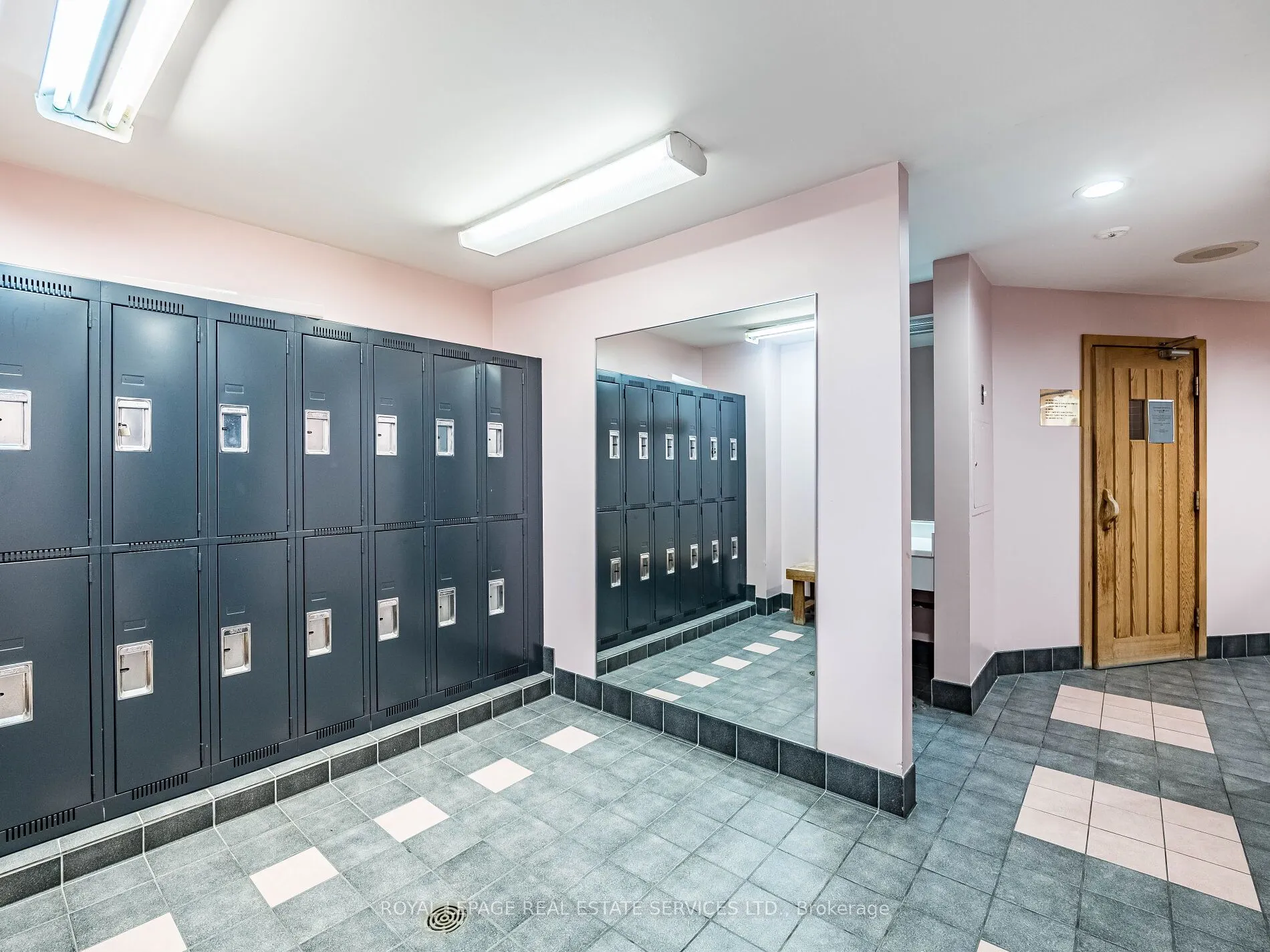 12 Laurelcrest Street, #908