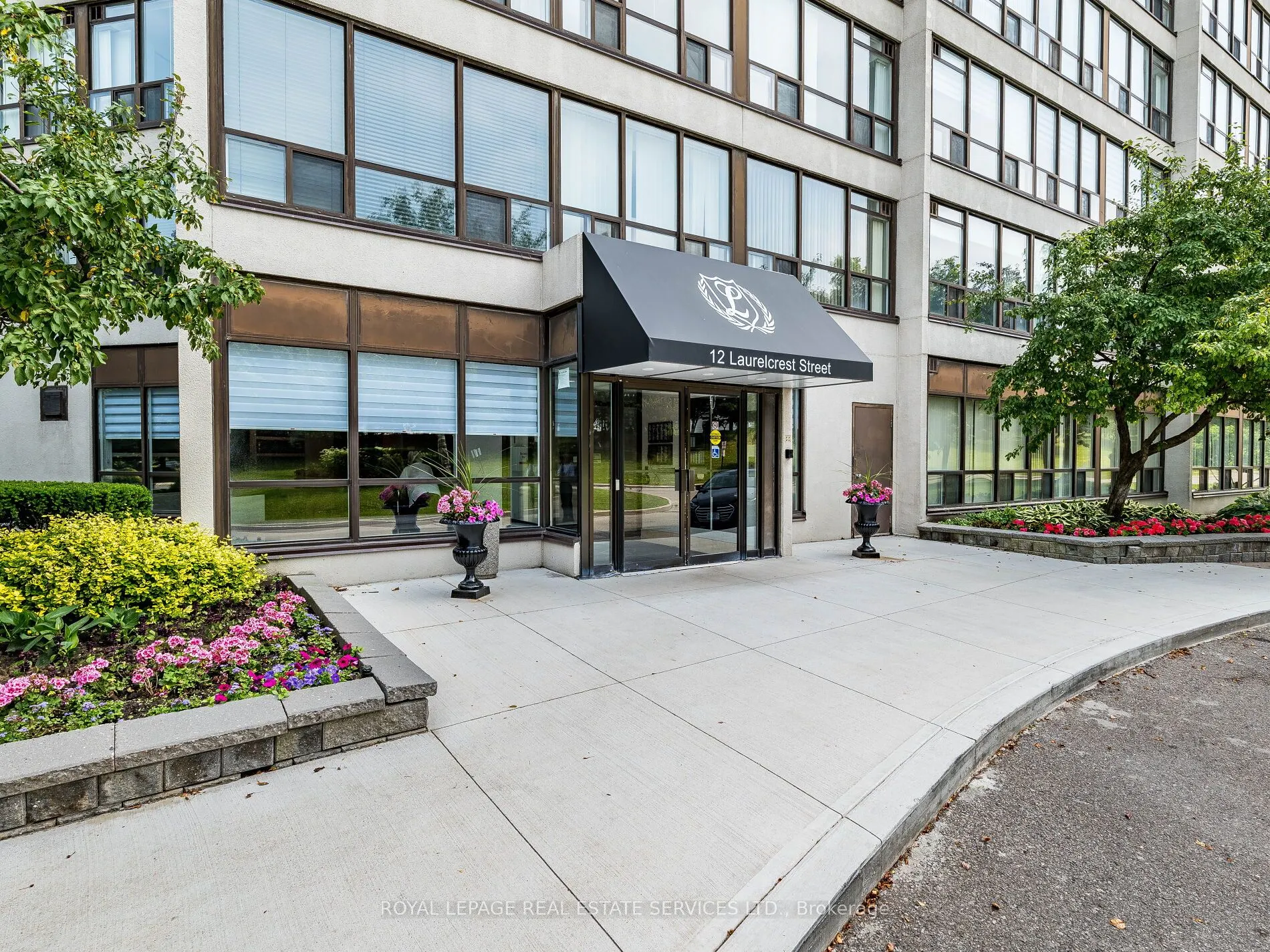 12 Laurelcrest Street, #908