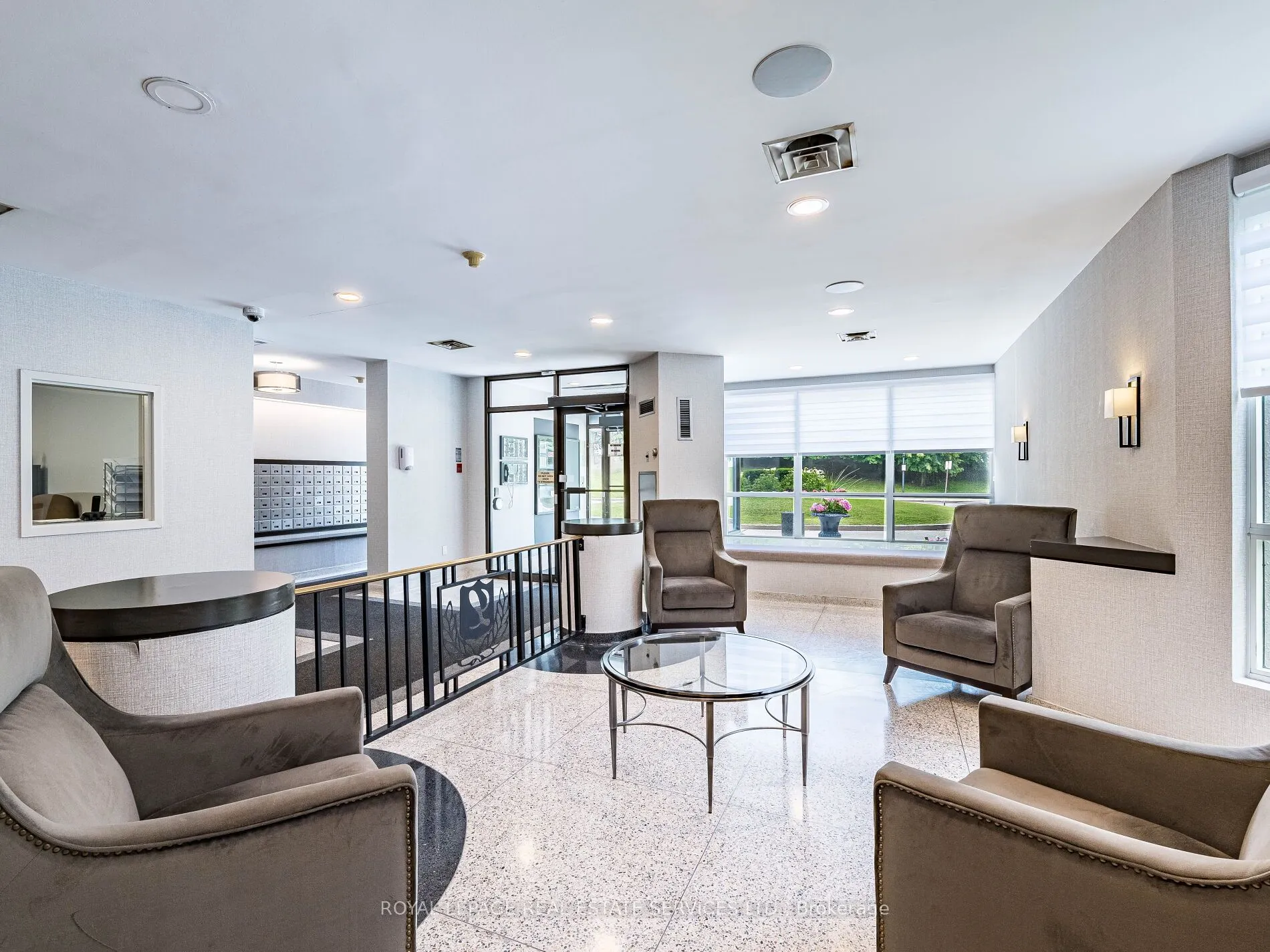 12 Laurelcrest Street, #908