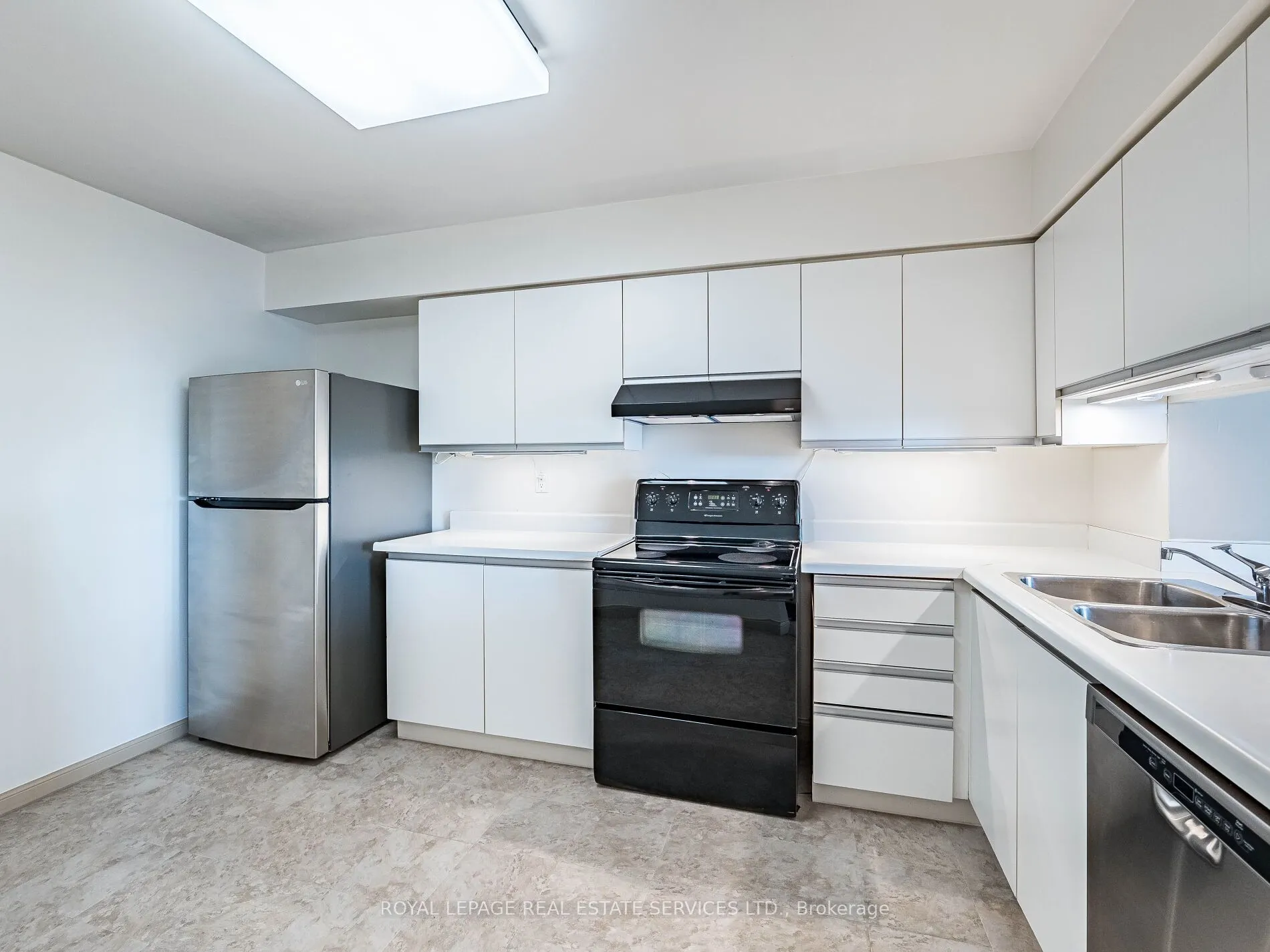12 Laurelcrest Street, #908