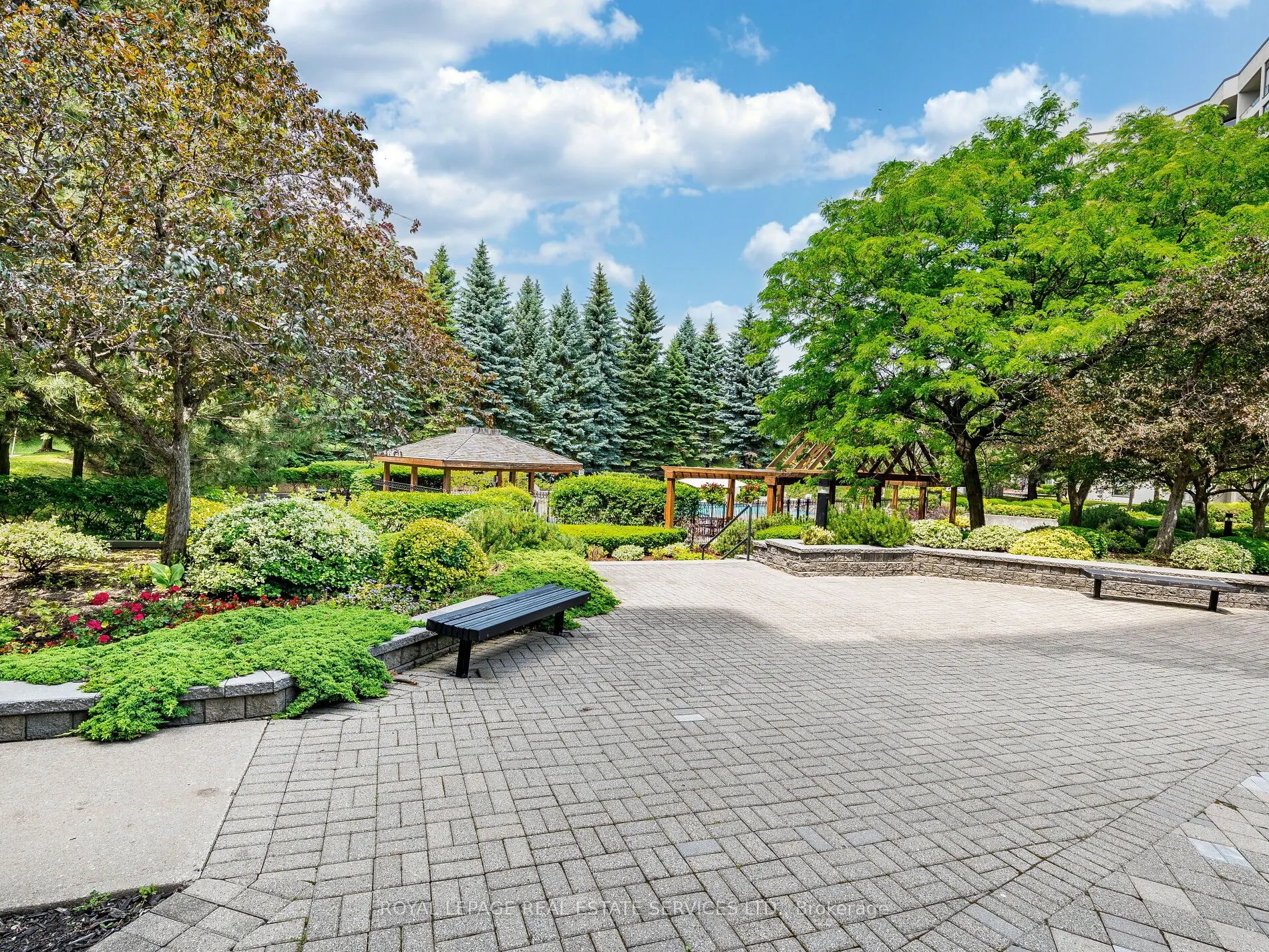 12 Laurelcrest Street, #908