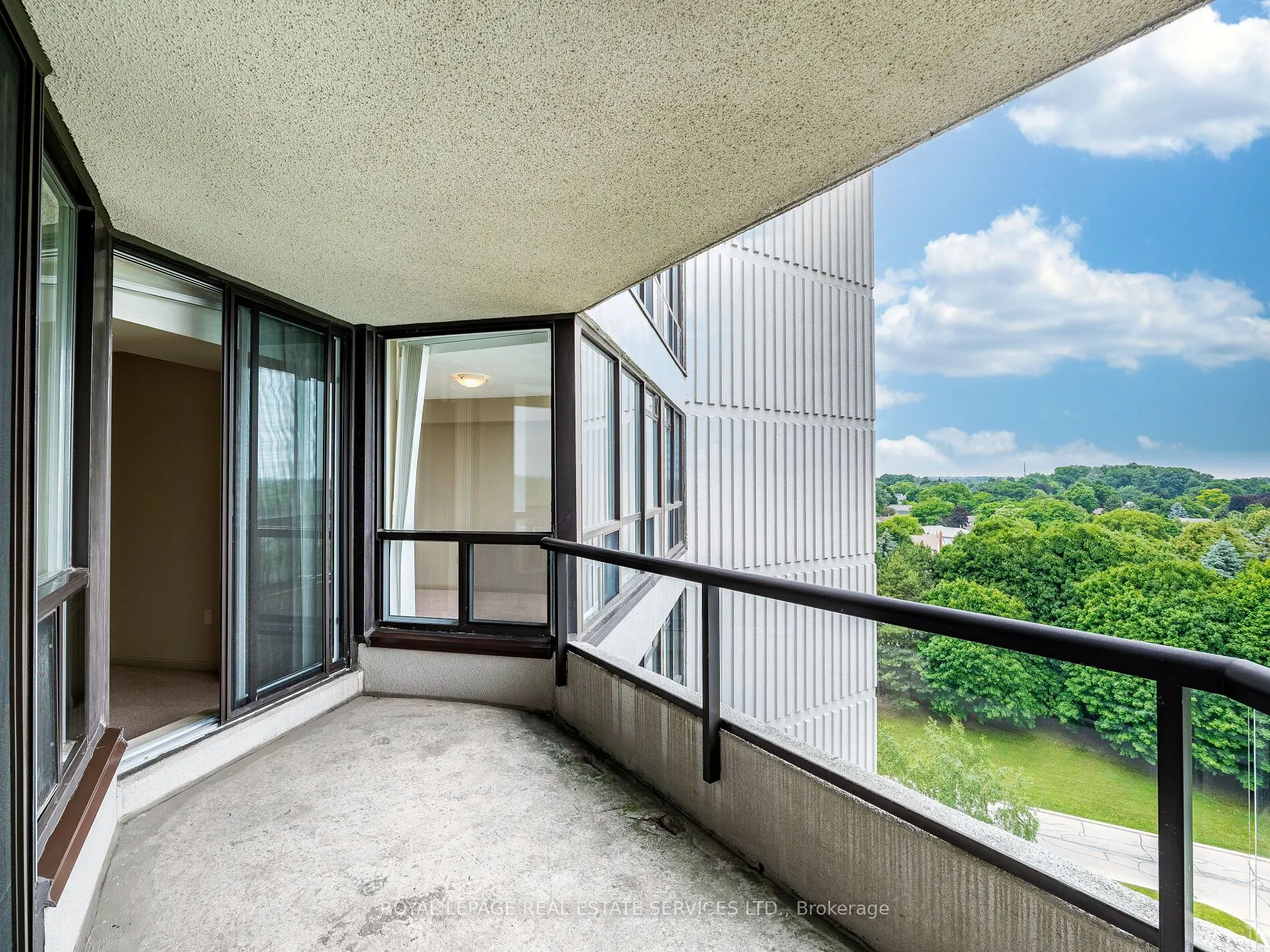 12 Laurelcrest Street, #908