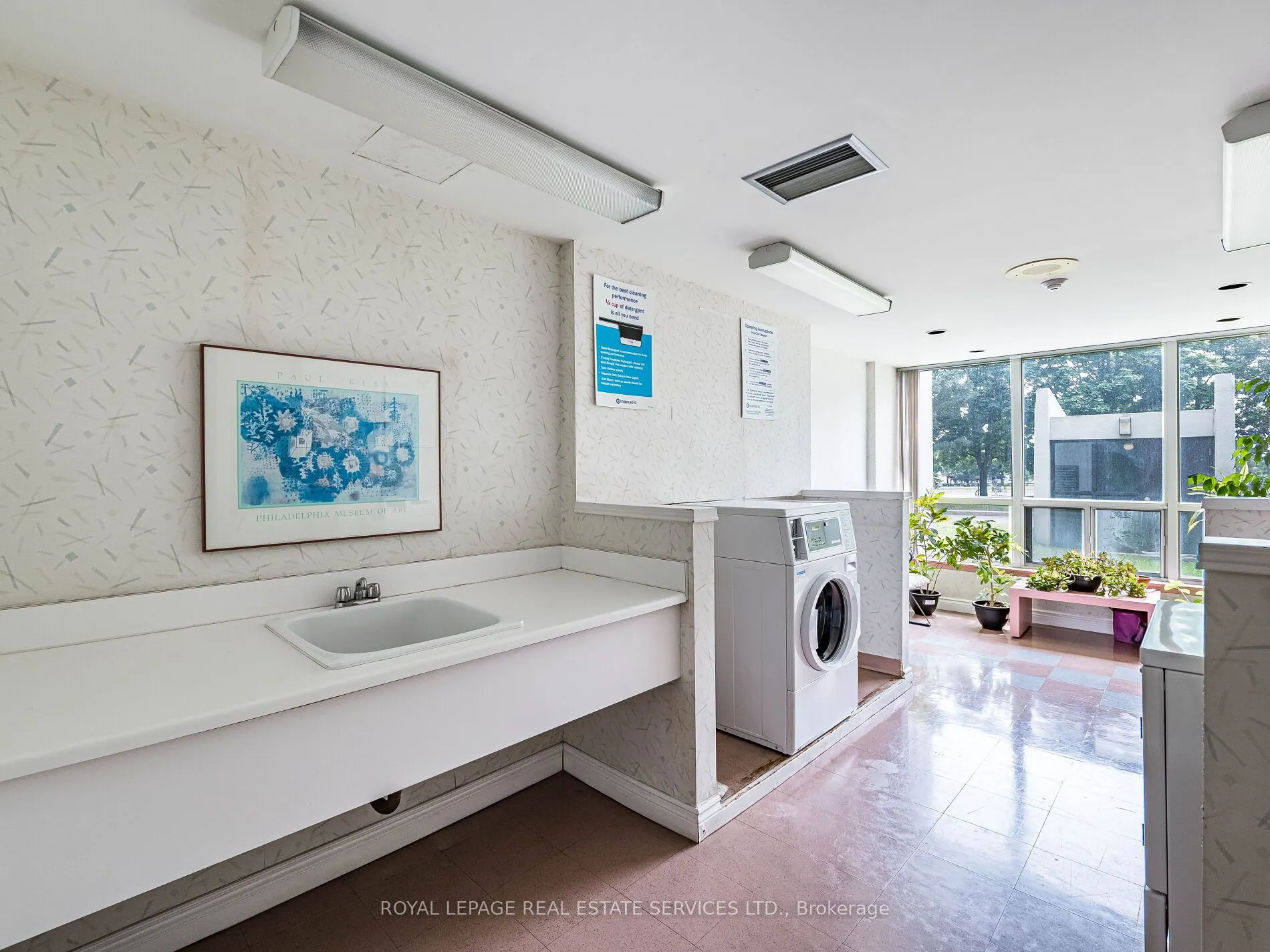 12 Laurelcrest Street, #908