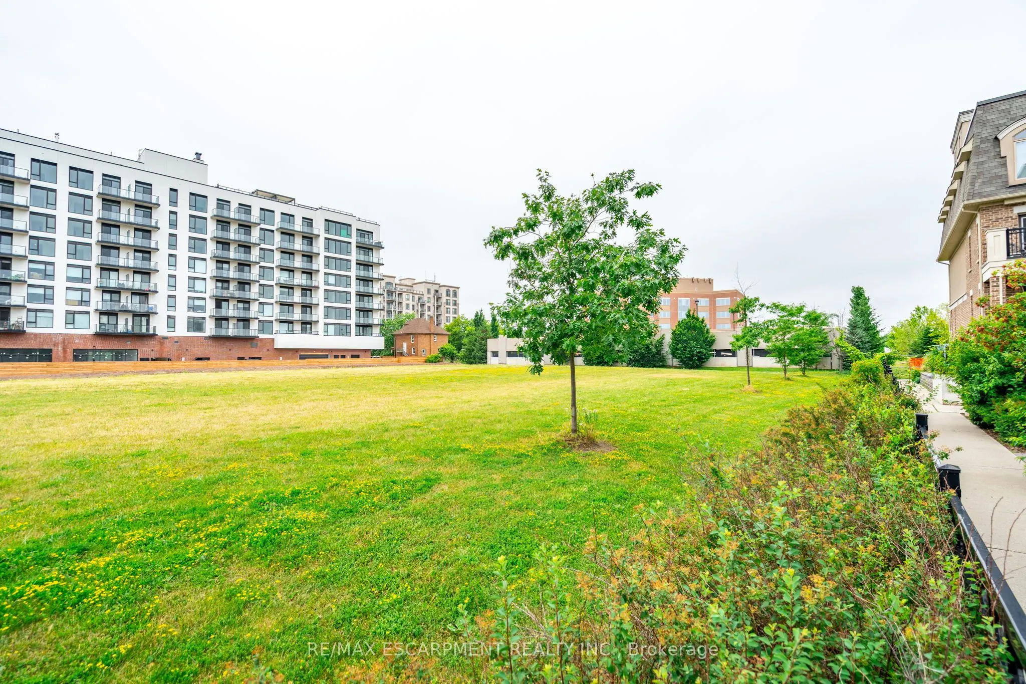 2441 Greenwich Drive, #59