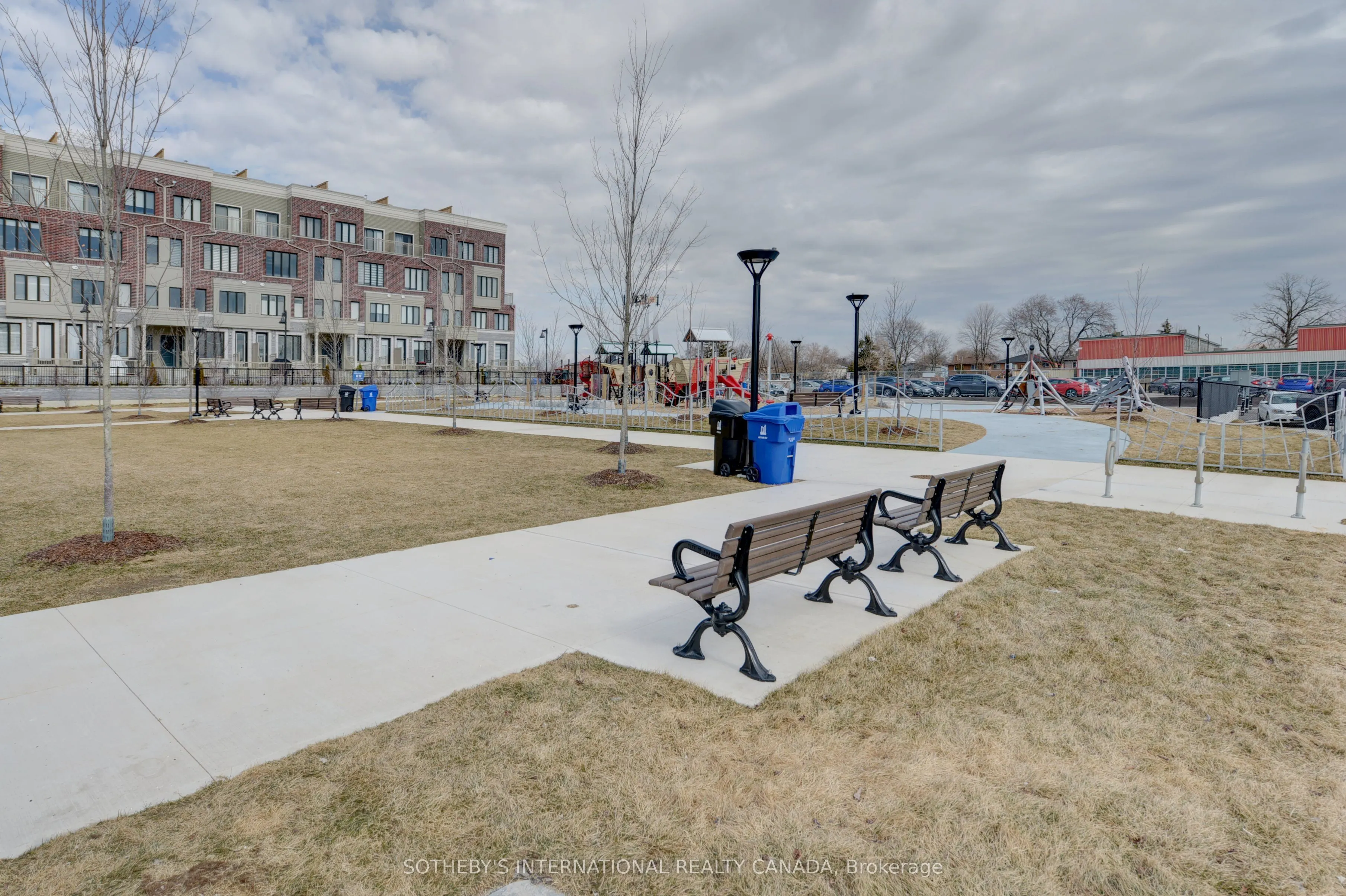 90 Eastwood Park Gardens, #10-4