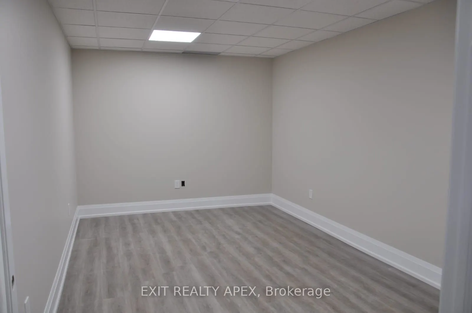 1185 Queensway E, #9A